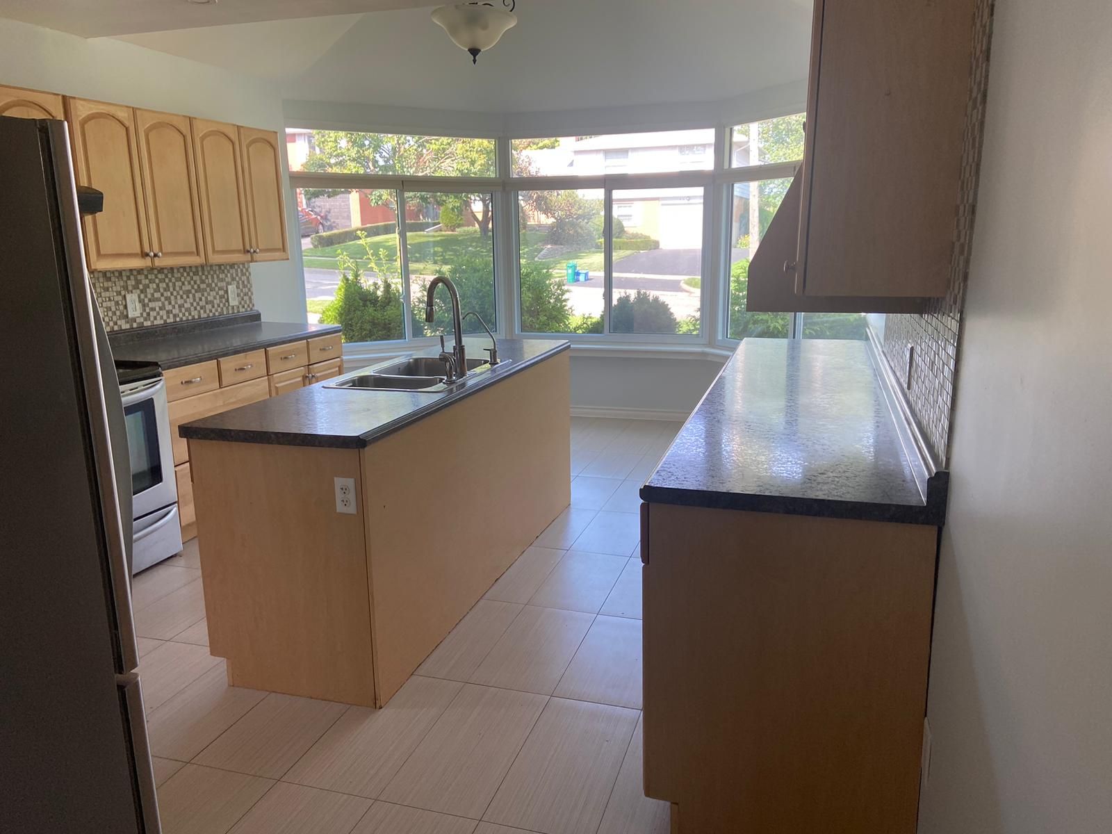 25 Thornridge Crescent, Kitchener, On N2m 4v9