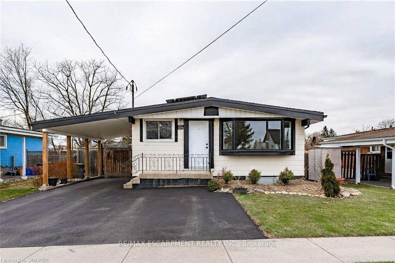 134 Deschene Avenue, Hamilton, On L9a 3k1