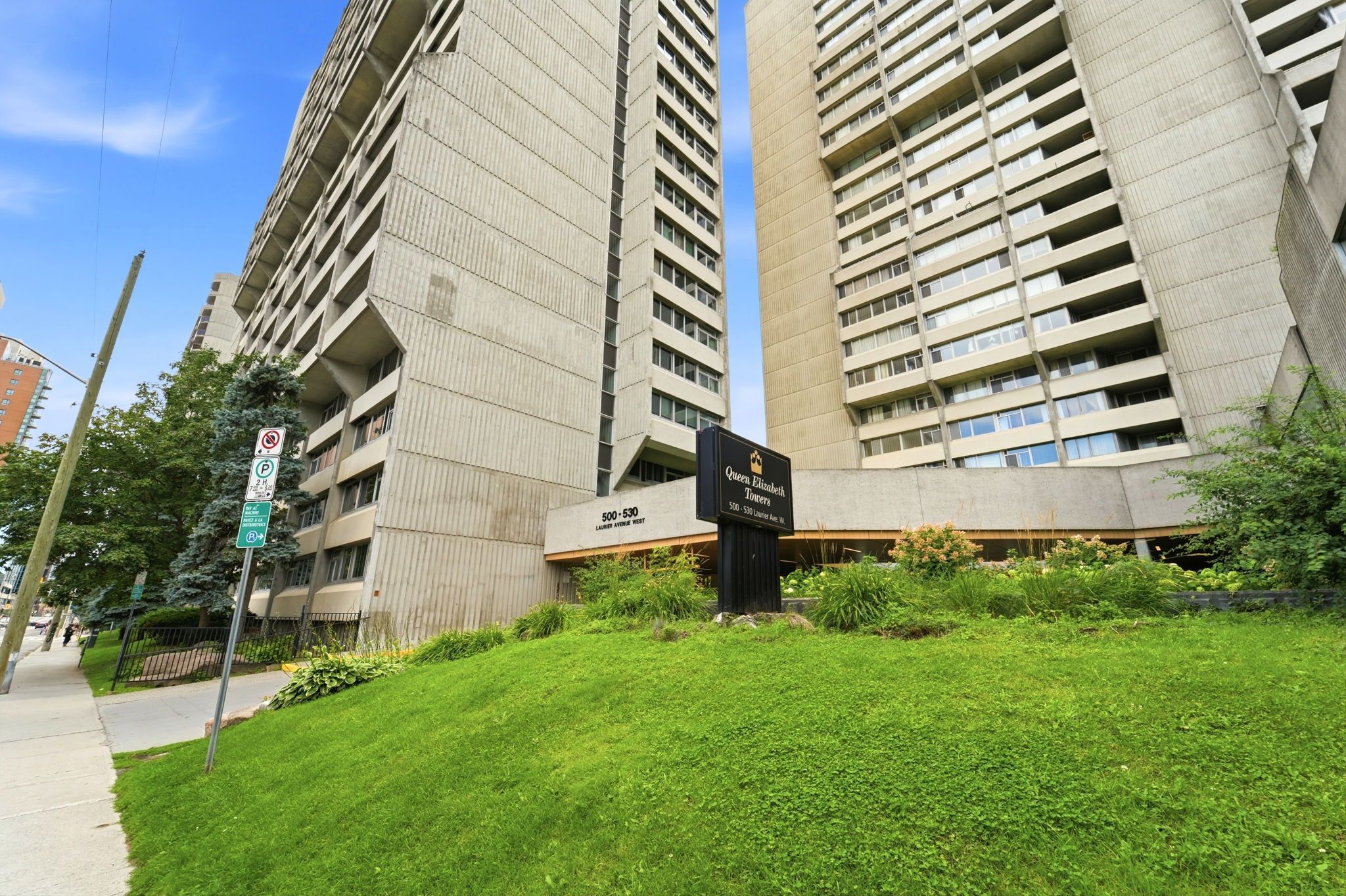 500 Laurier Avenue W 909, Ottawa Centre, On K1r 5e1
