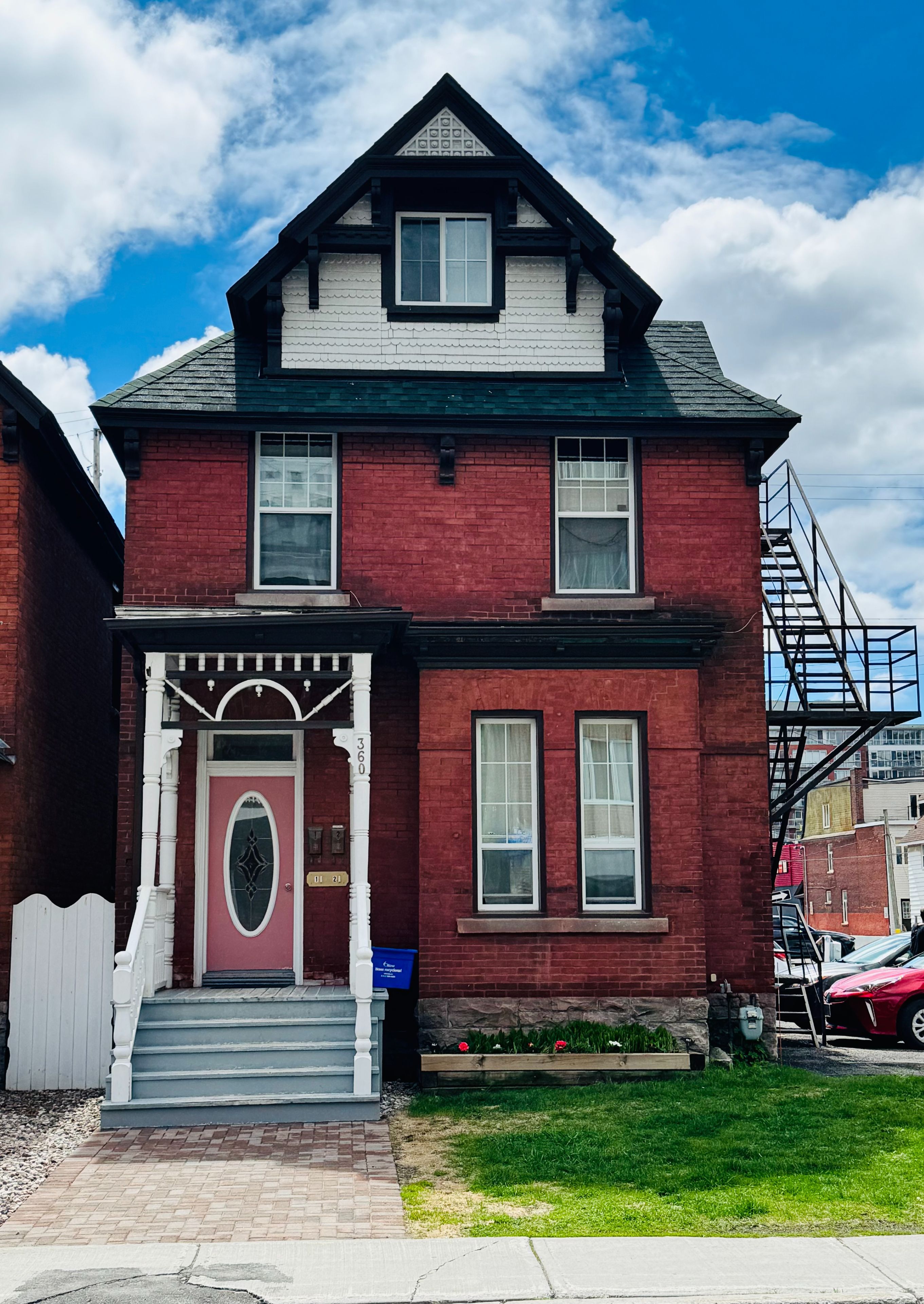 360 Gilmour Street, Ottawa Centre, On K2p 0r3