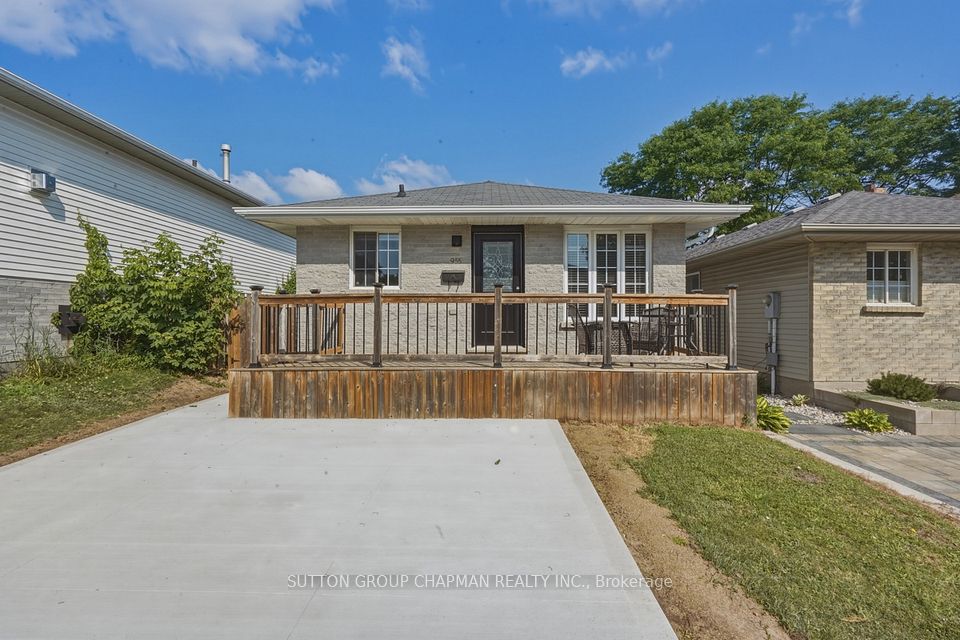 955 Lawson Road, London North, On N6g 4x4