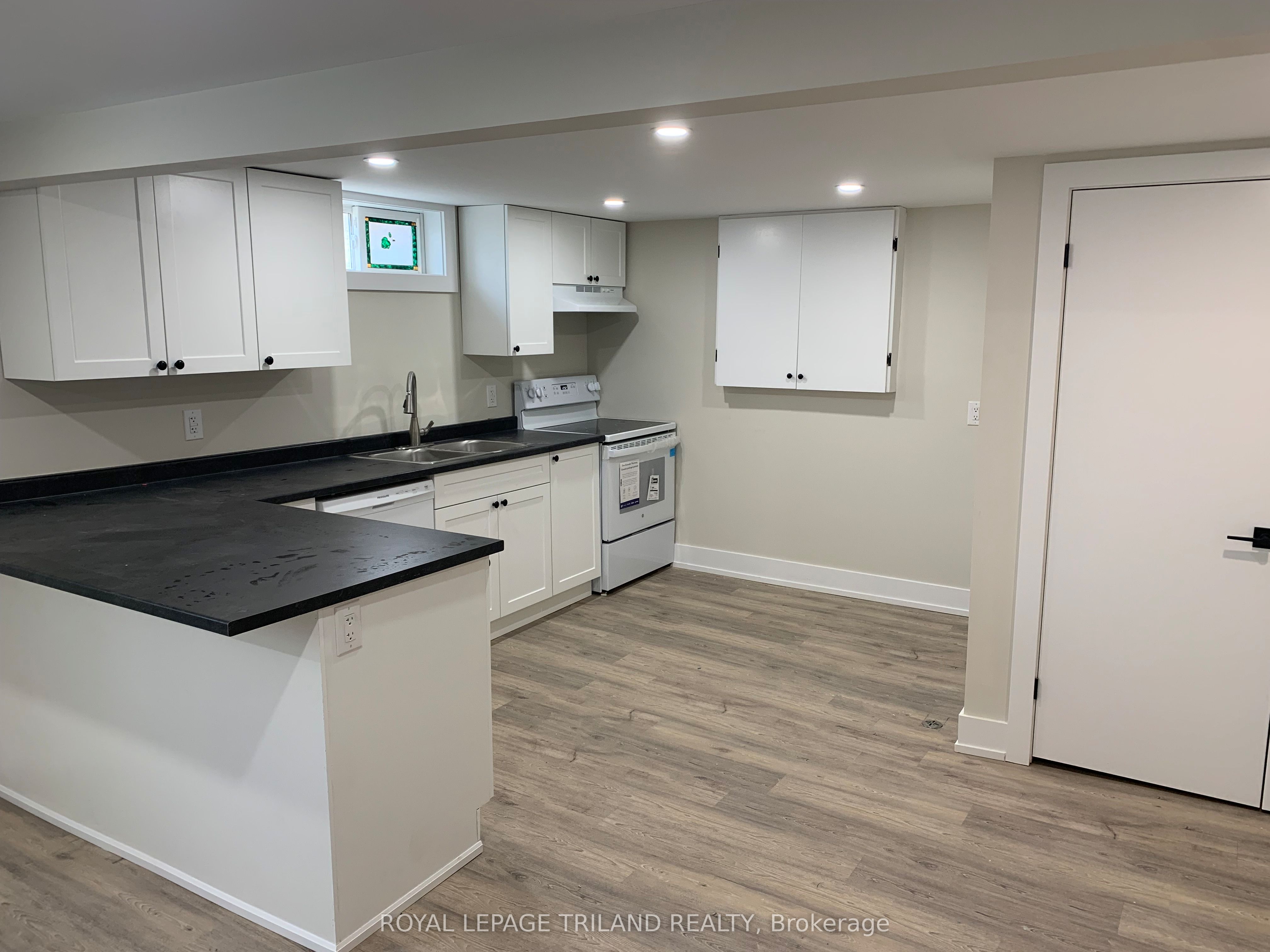 62 Wexford Avenue Basement, London East, On N5v 1l9