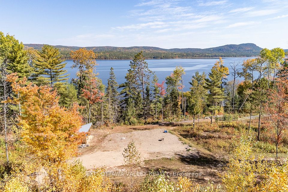 274 Mcanulty Road, Deep River, On K0j 1p0