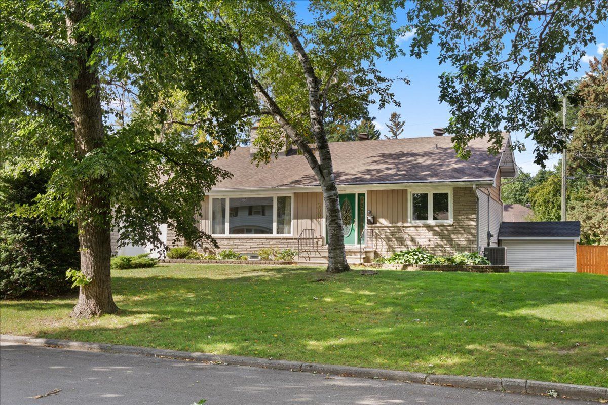 2000 Norway Crescent, Alta Vista And Area, On K1h 5n7