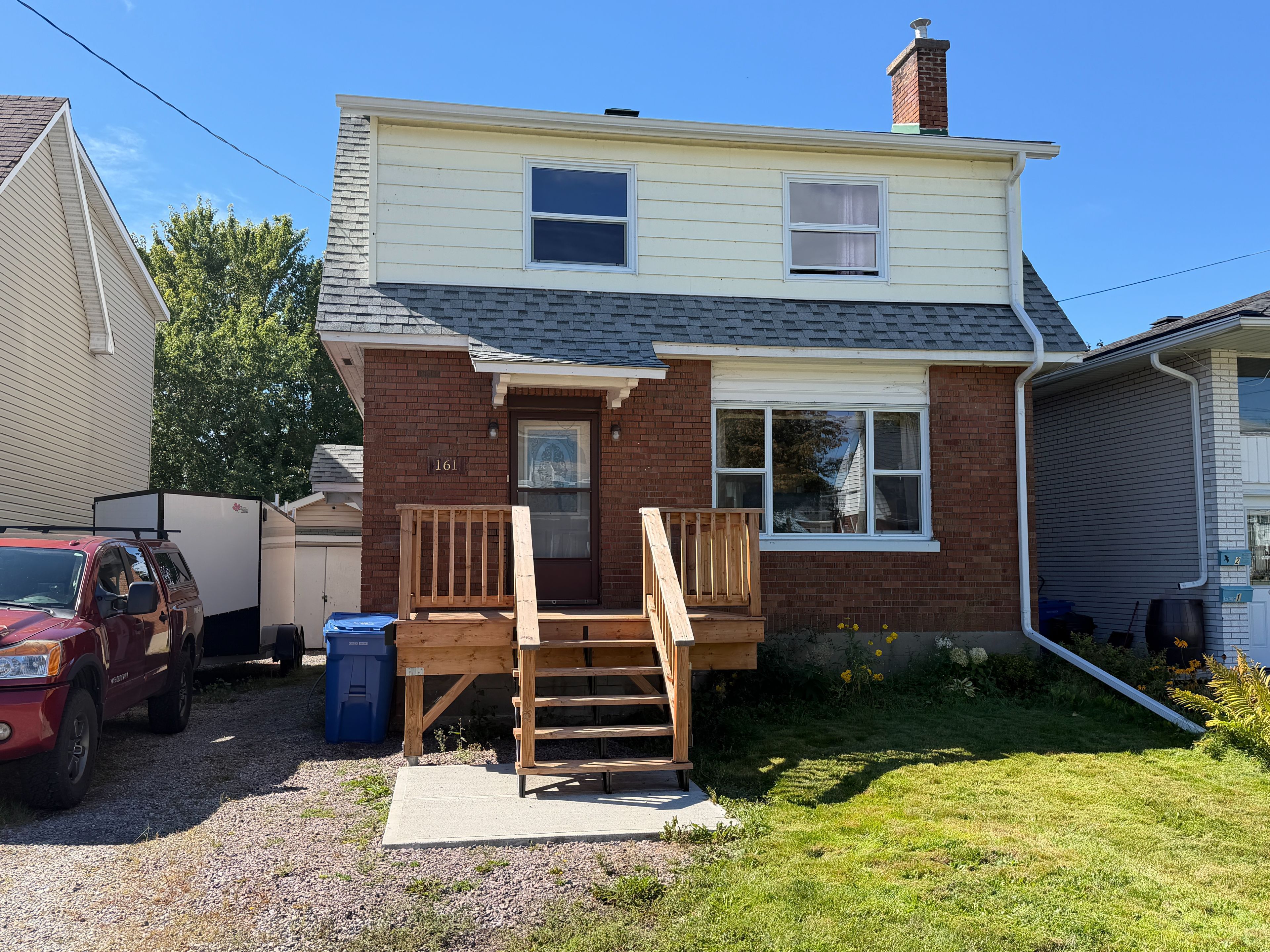 161 Fifth Avenue E, North Bay, On P1b 1n5