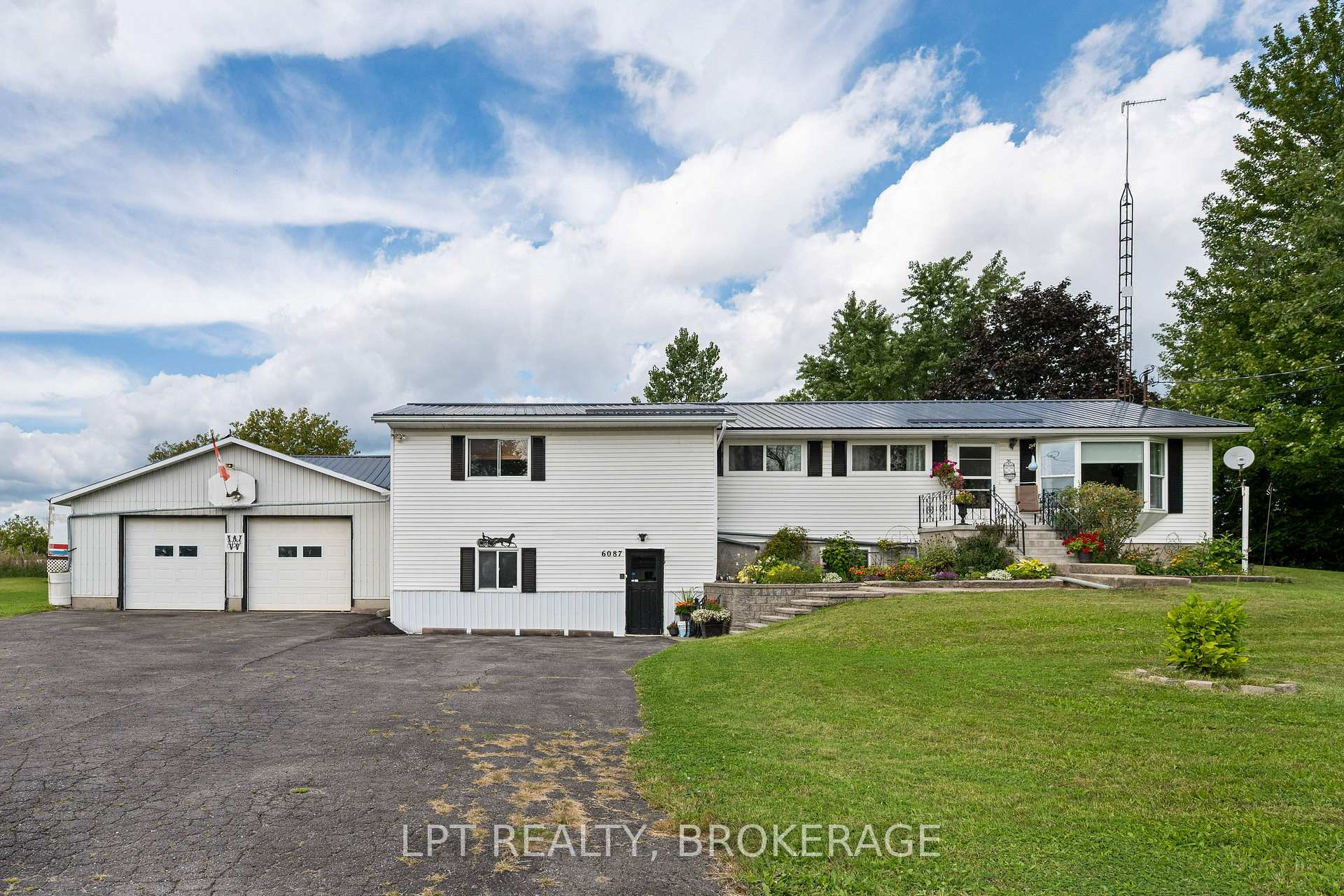 6087 County Road 2 Road, Loyalist, On K0h 2h0