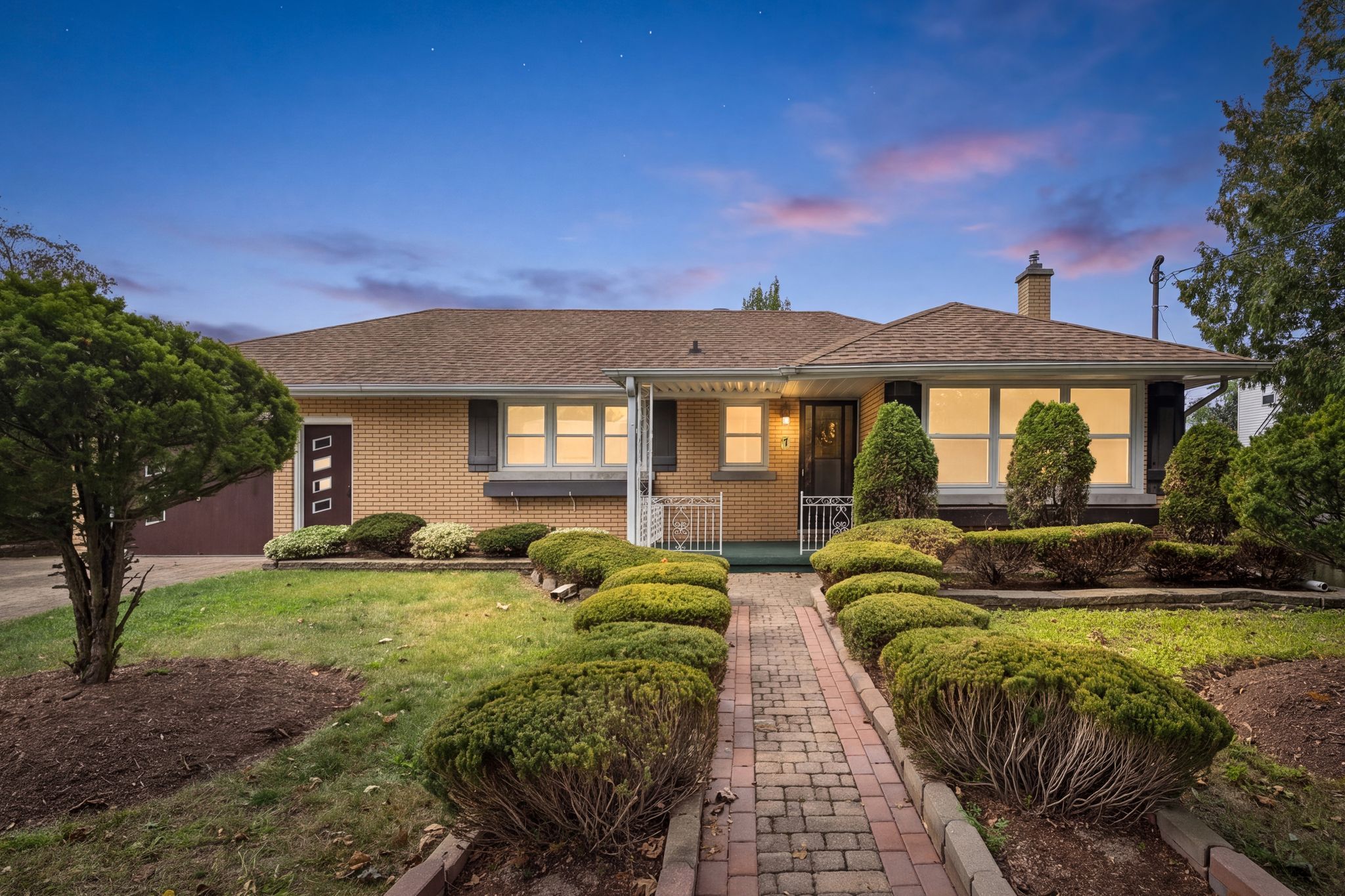 7 Admiral Road, Kitchener, On N2m 1r2