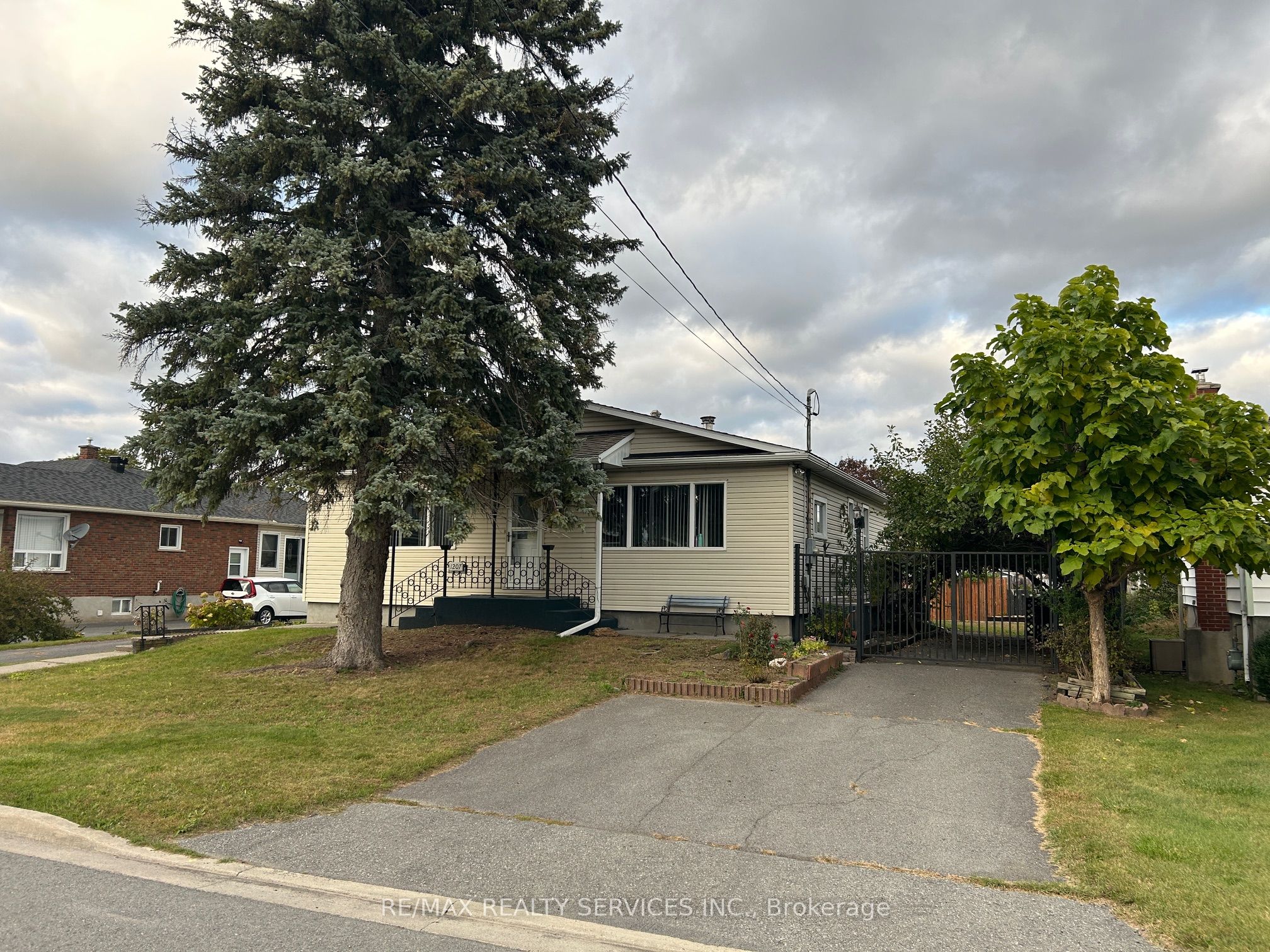 1207 Henry Street, Cornwall, On K6j 5a5