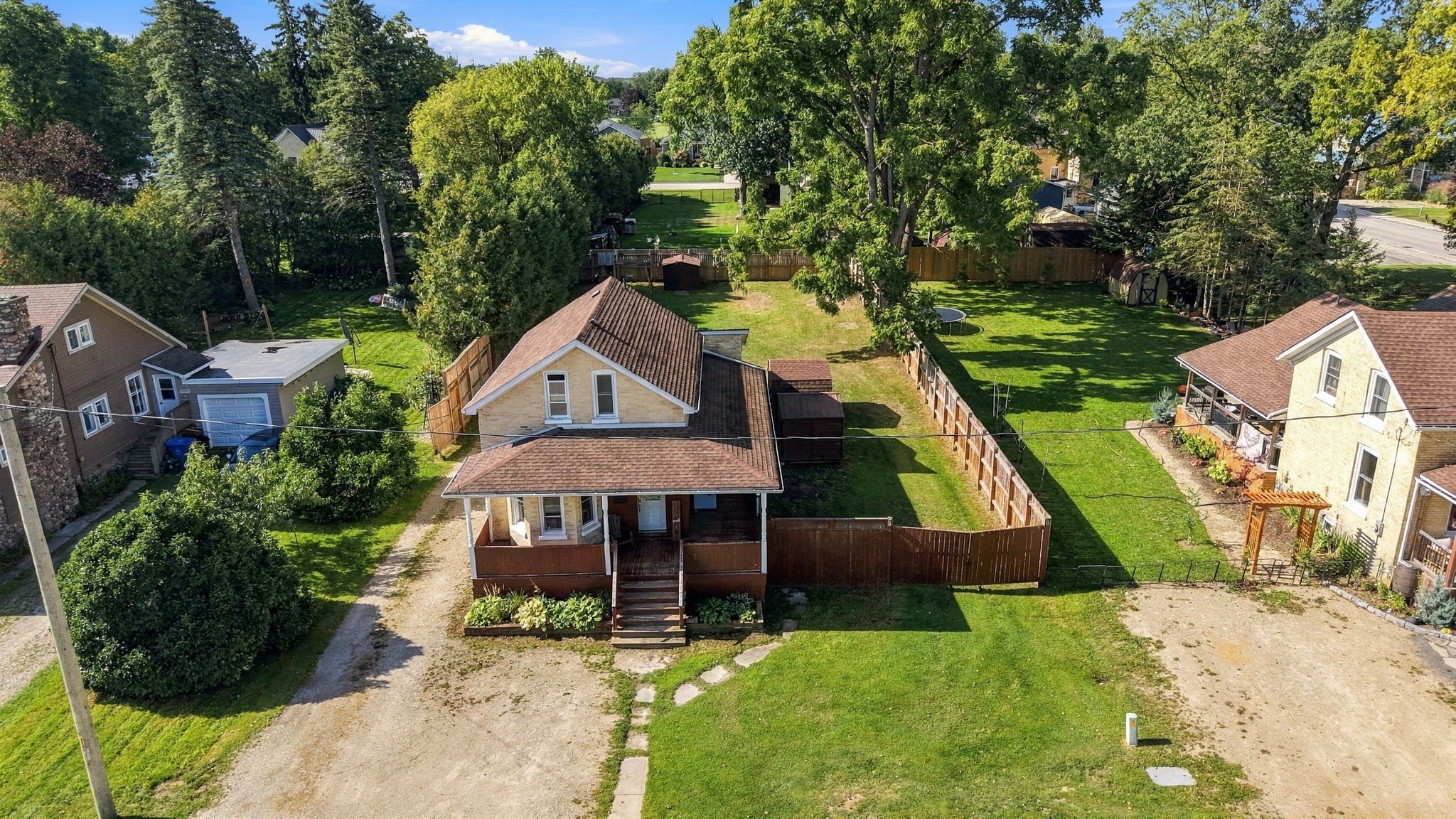 8 Clarke Street S, Minto, On N0g 1m0