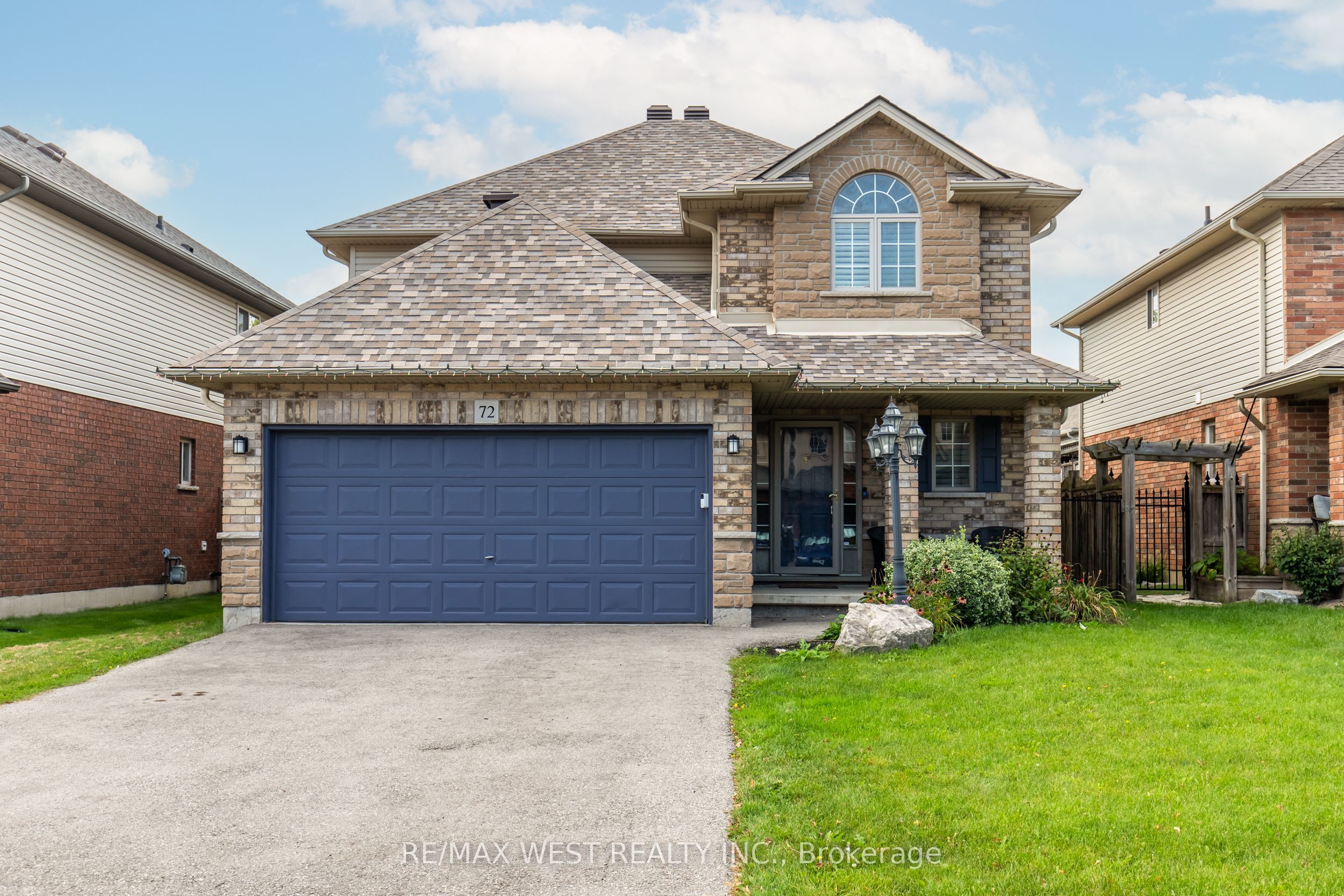 72 Etherington Crescent, Hamilton, On L0r 1c0