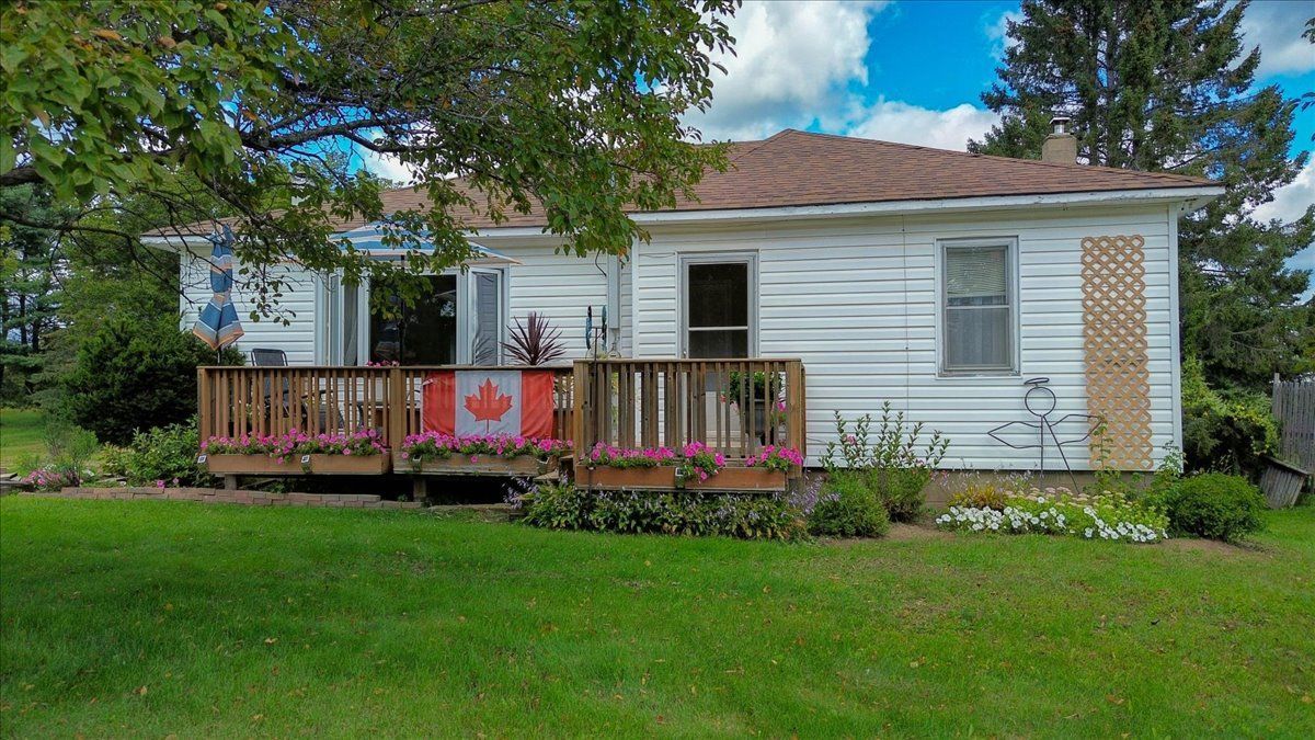 5608 County Road 620 Road, Wollaston, On K0l 1p0