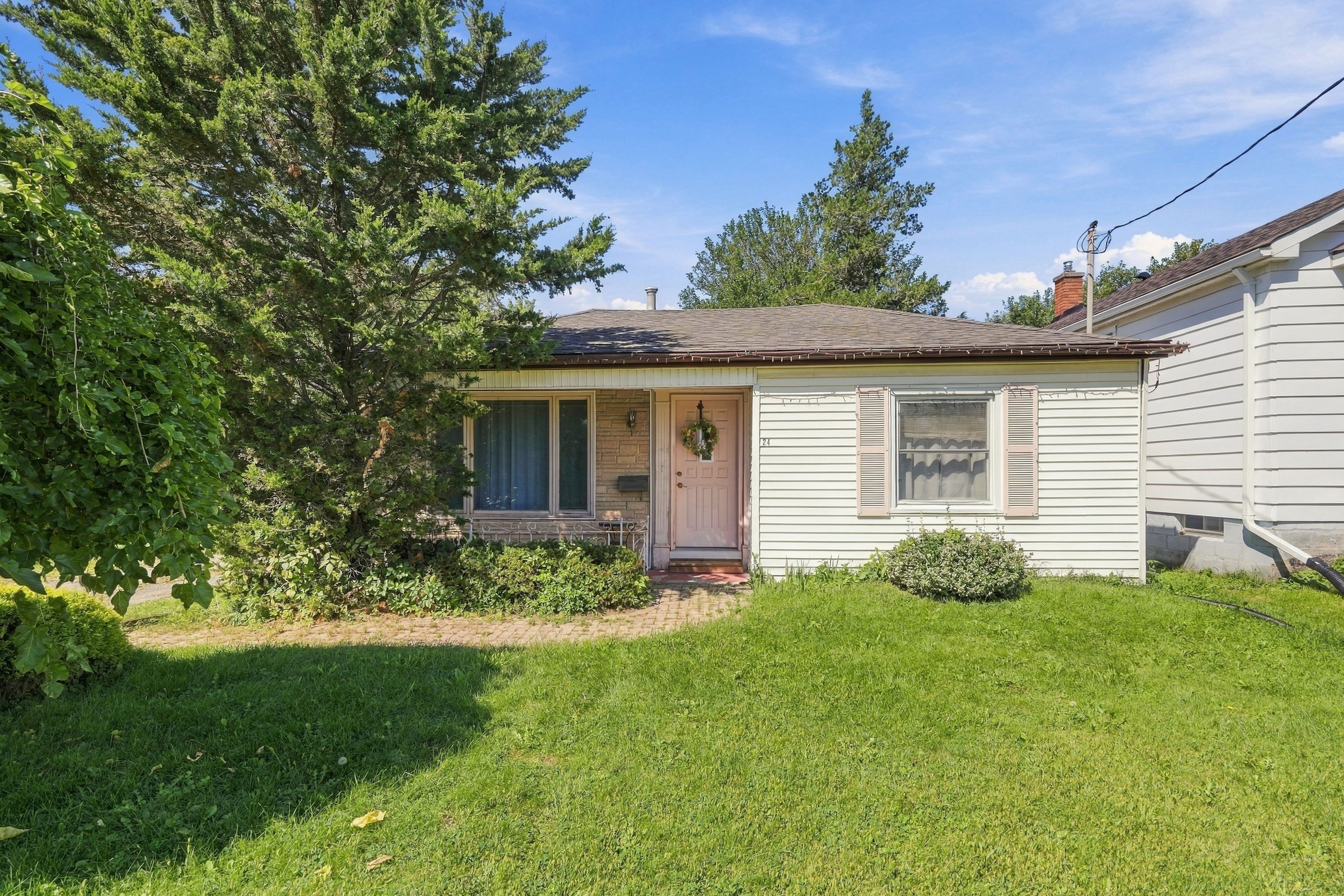 24 Barton Street, St. Catharines, On L2s 2w1