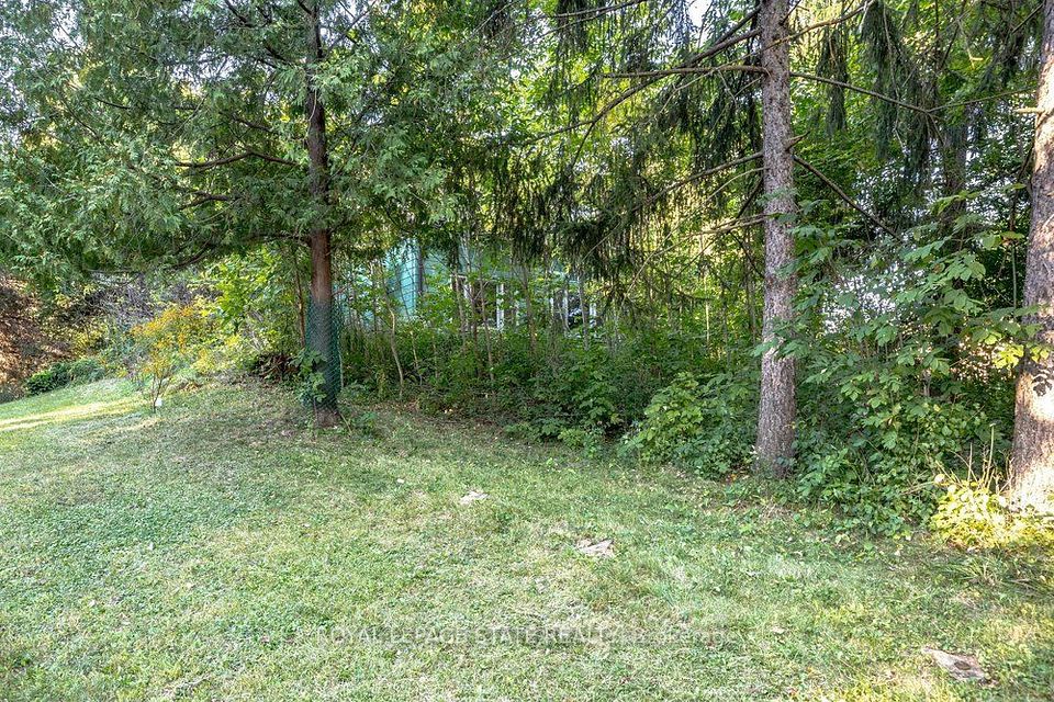961 Lower Lions Club Road, Hamilton, On L9h 5e3