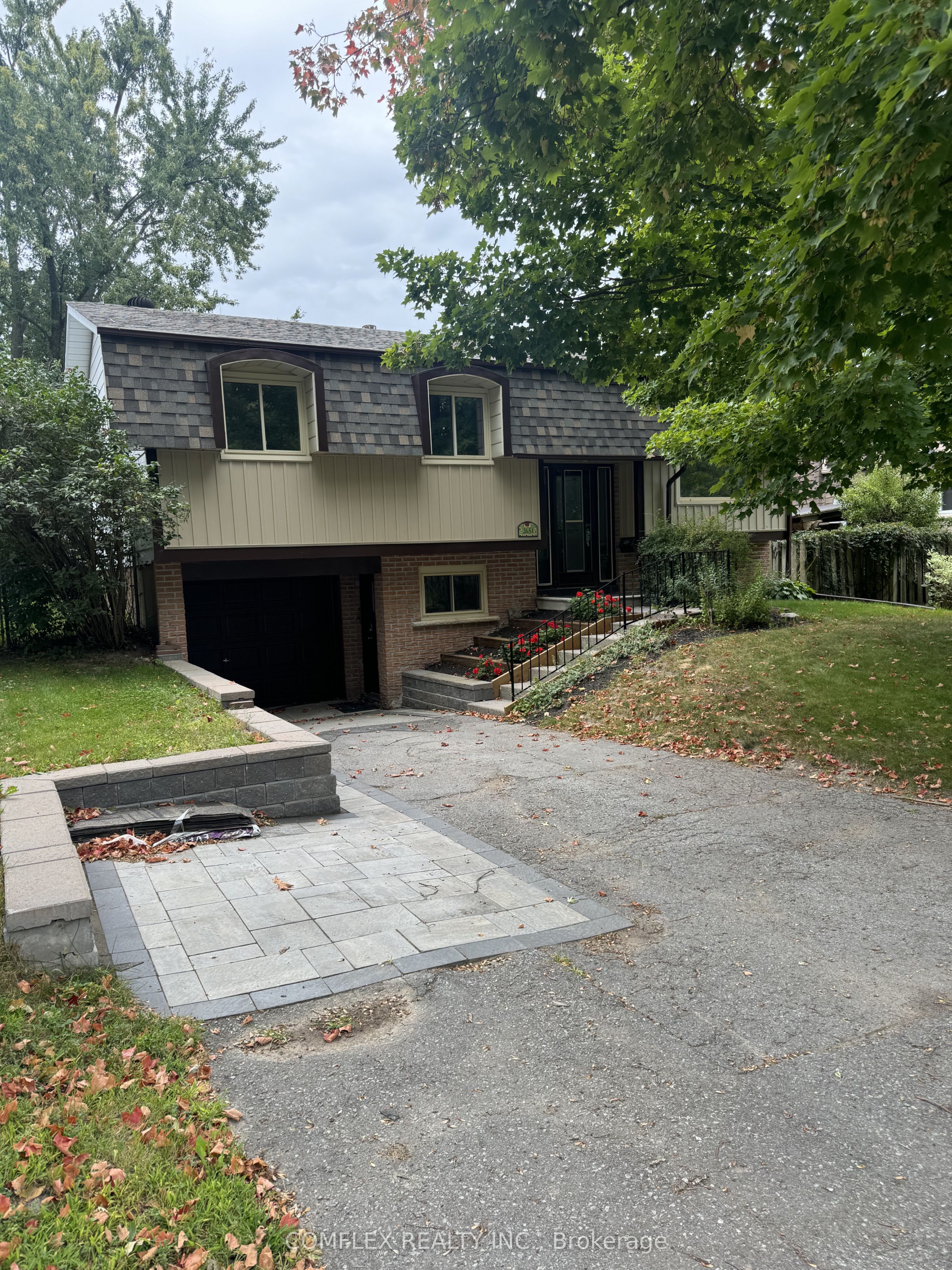 2651 Marsdale Drive, Peterborough, On K9l 1r5