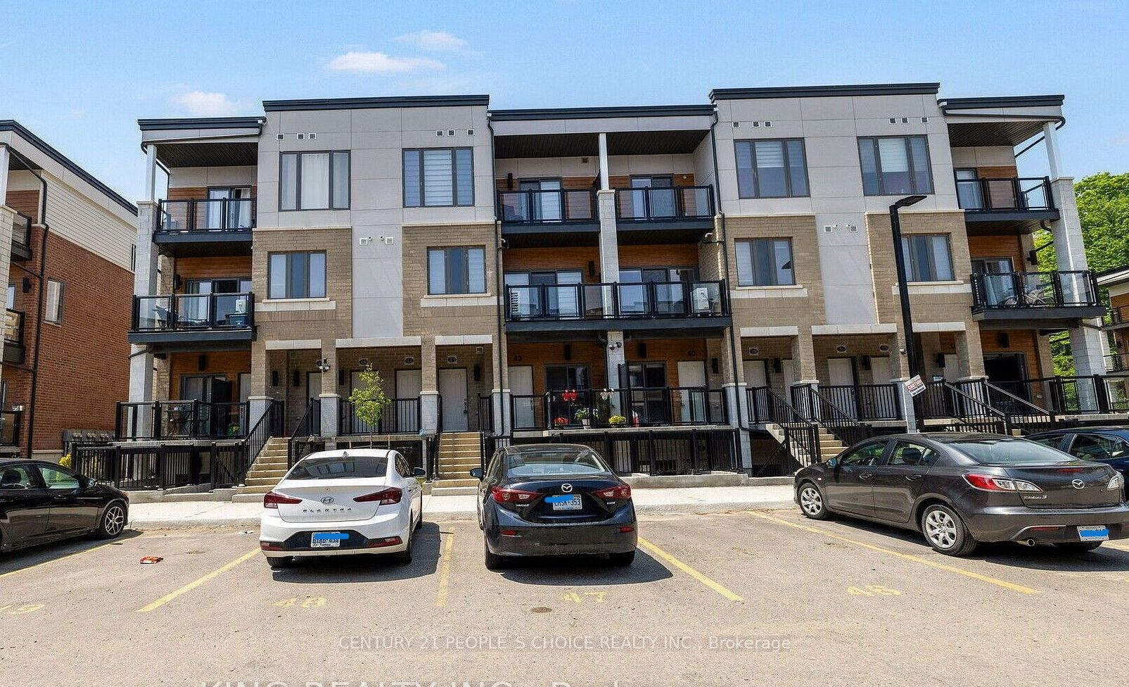 25 Isherwood Avenue C 43, Cambridge, On N1r 0e2