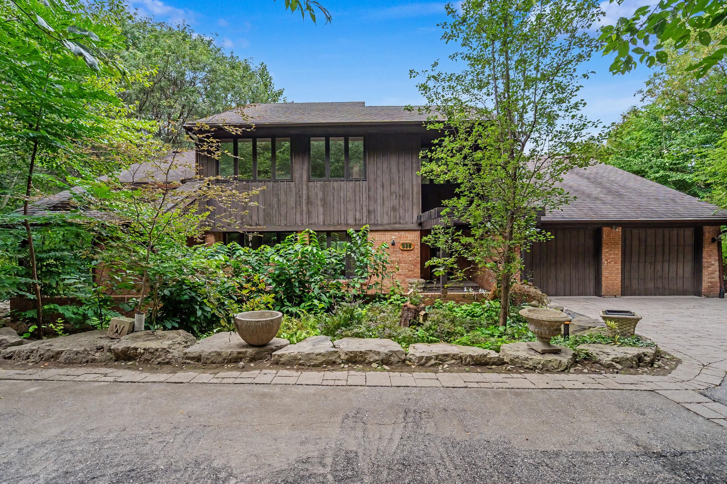 539 Ontario Street, Hamilton, On L9g 3e1