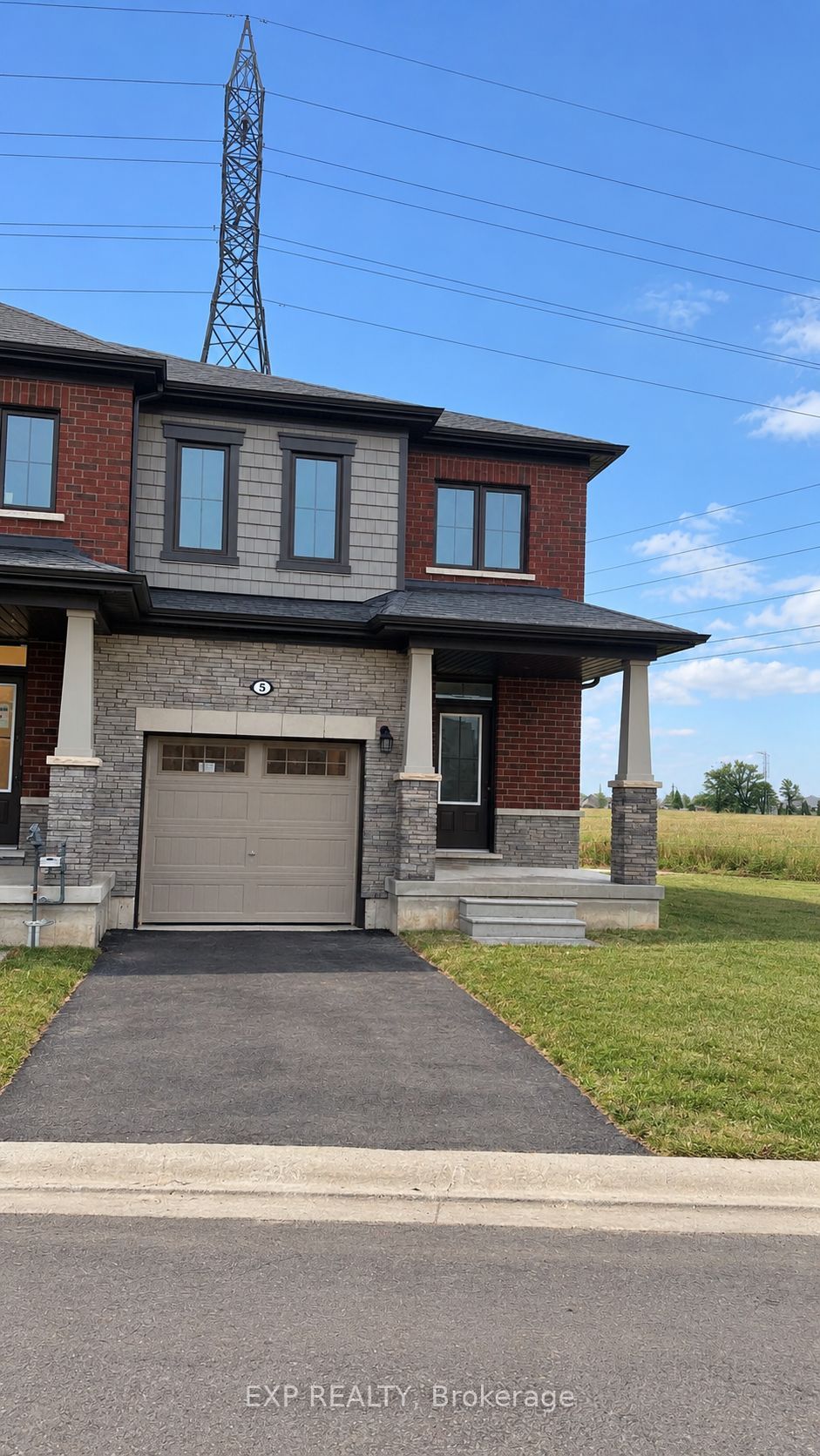 15 Peach Street 5 #Upper, Thorold, On L2v 0p5