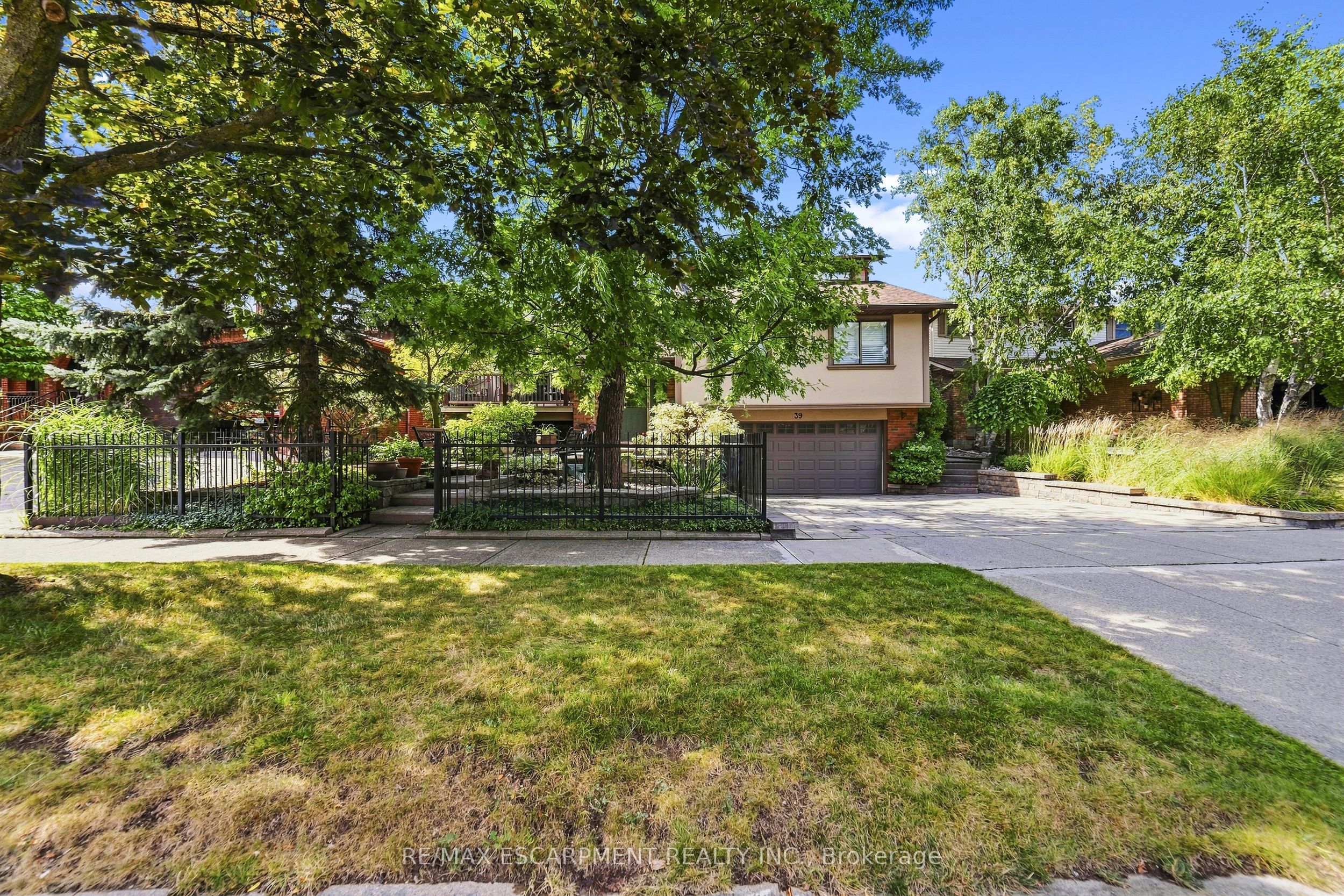39 Audubon Street S, Hamilton, On L8j 1j6