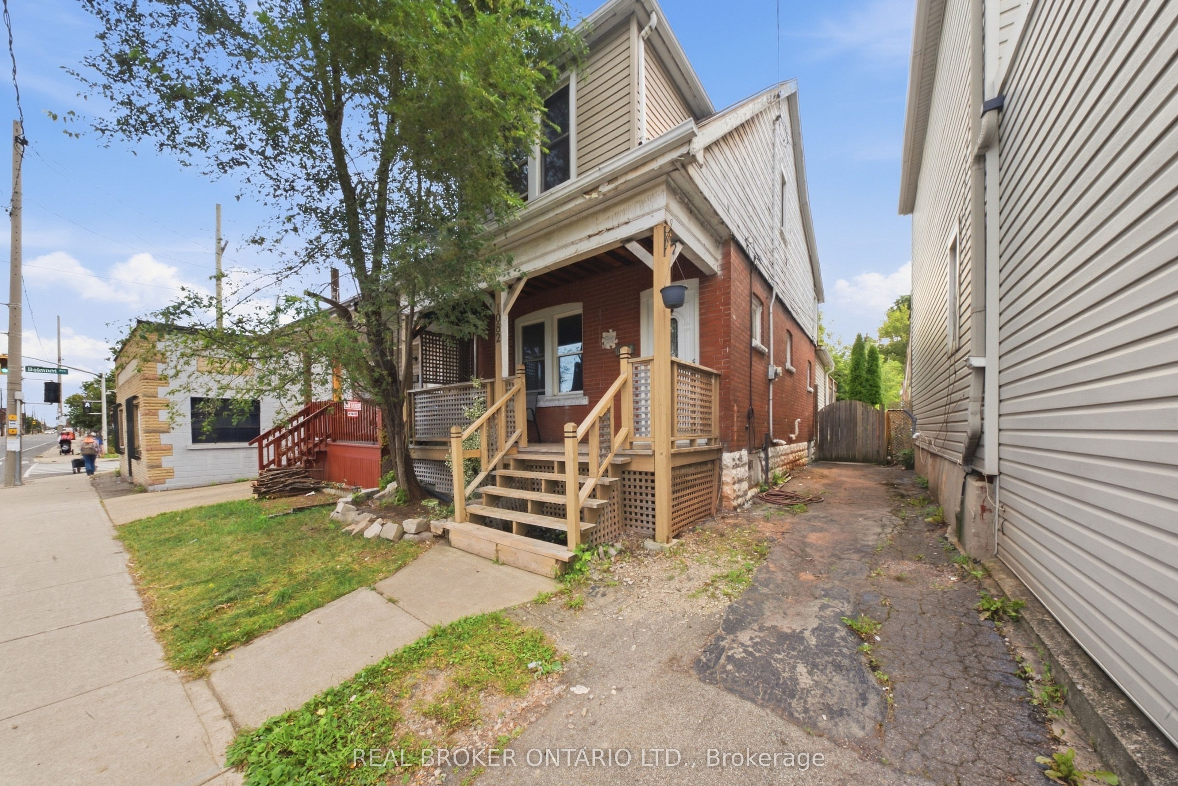 1082 Cannon Street E, Hamilton, On L8l 2j1