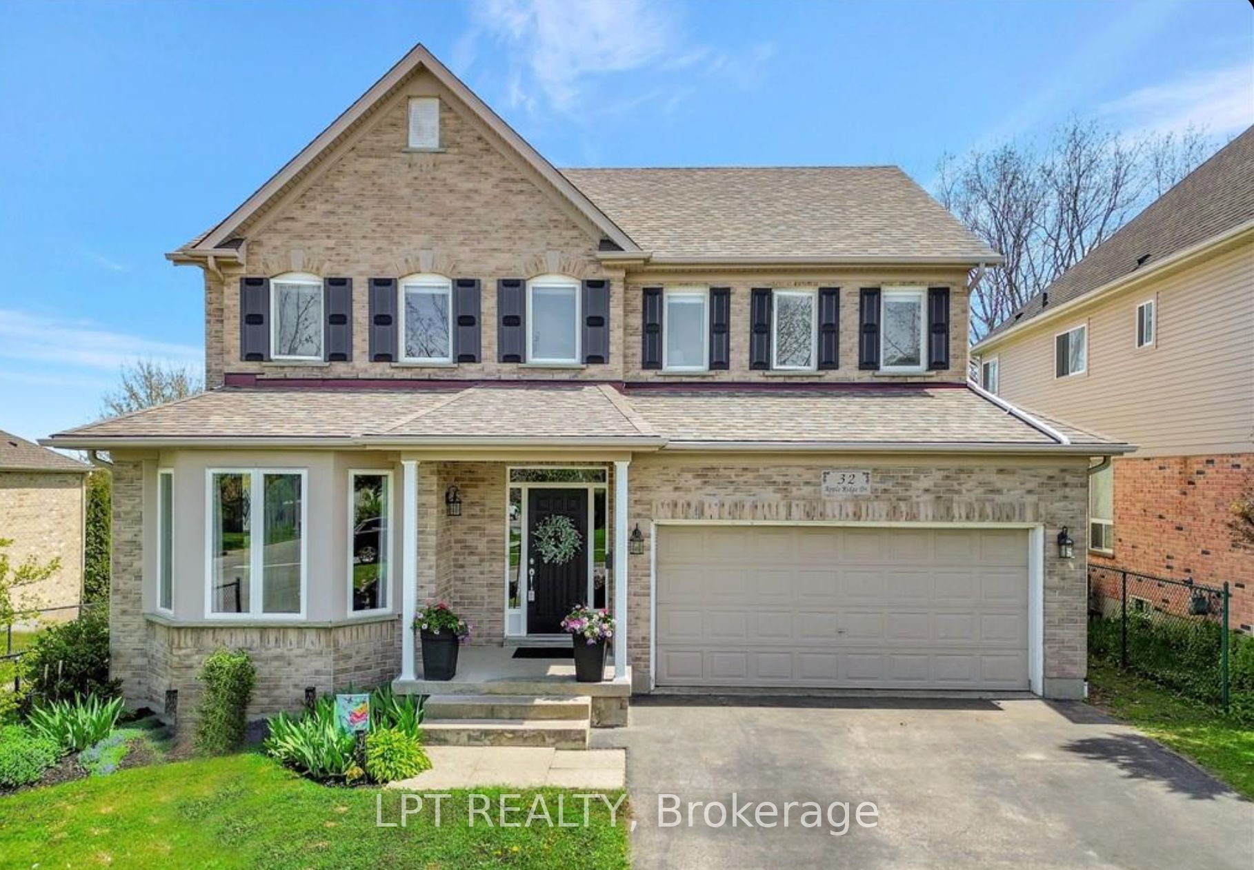 32 Apple Ridge Drive W, Kitchener, On N2p 2s2