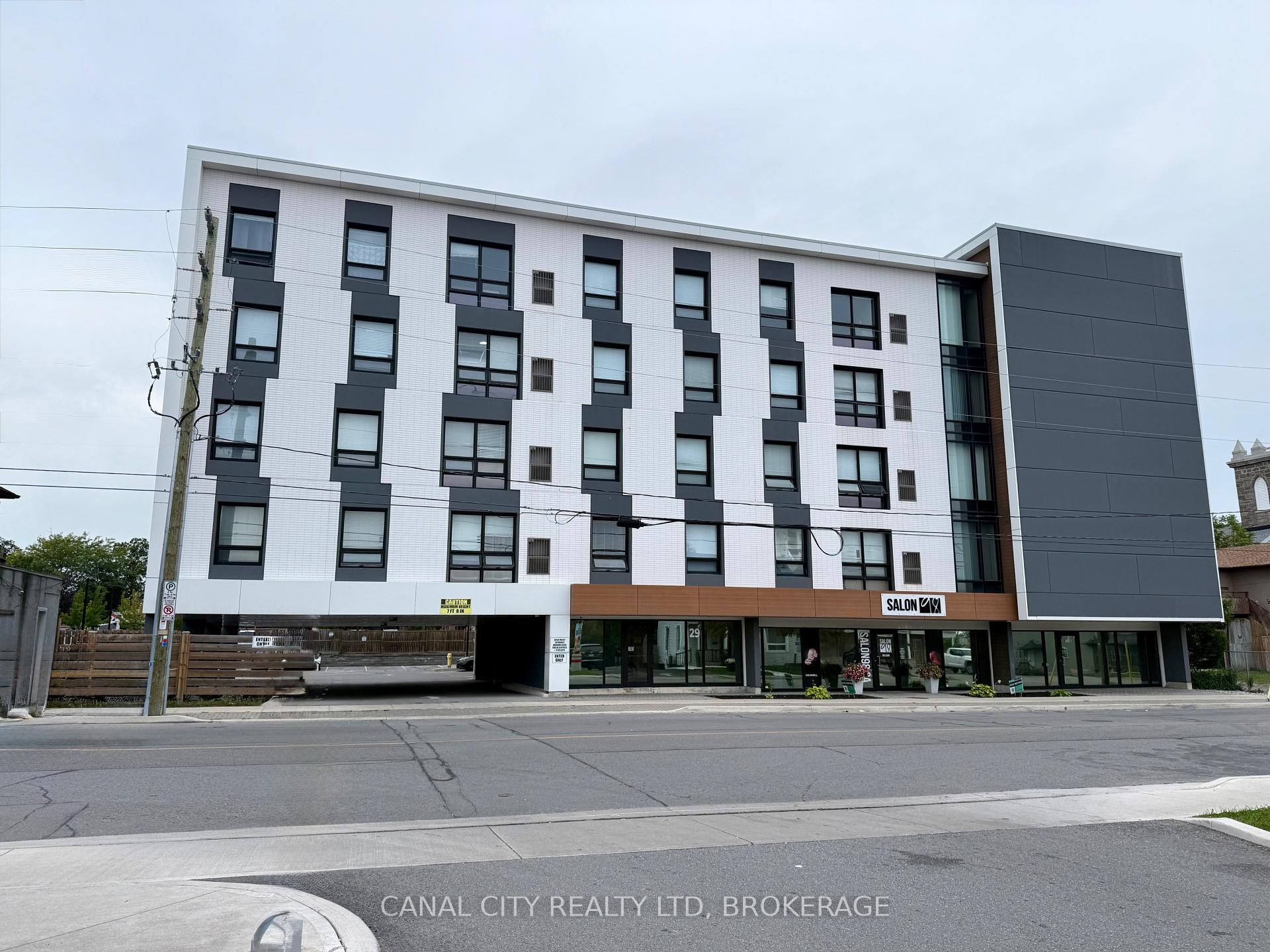 29 Pine Street S 1, Thorold, On L2v 3l1