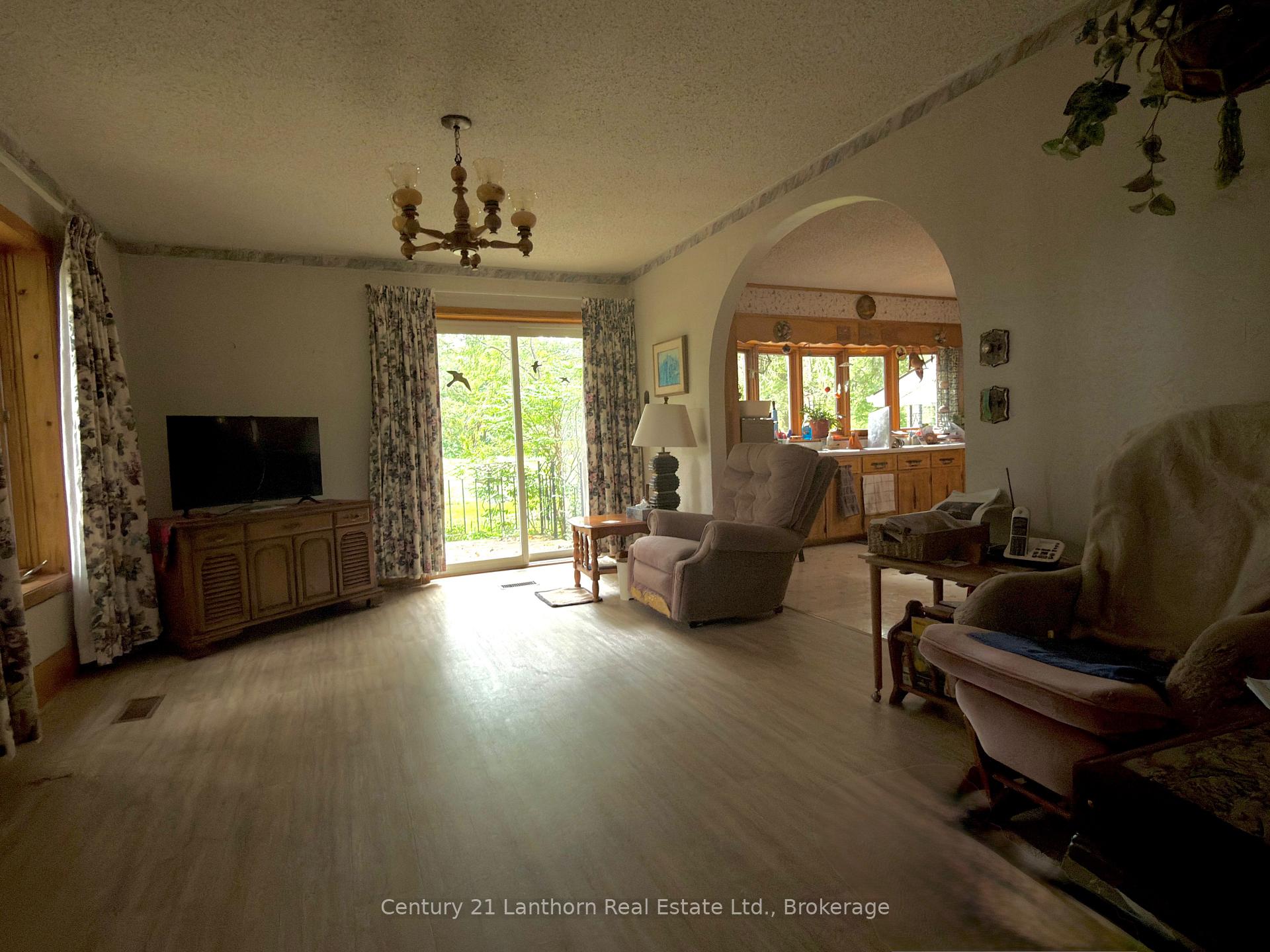 472 County Rd 10 Road W, Prince Edward County, On K0k 2t0