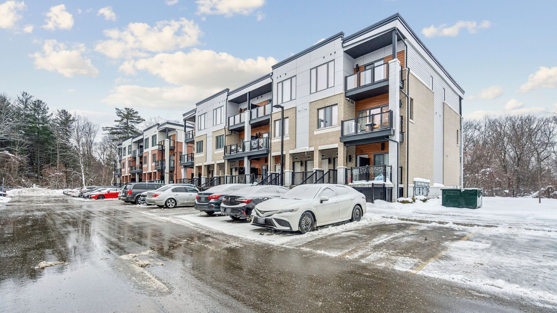 25 Isherwood Avenue A3, Cambridge, On N1r 0e2