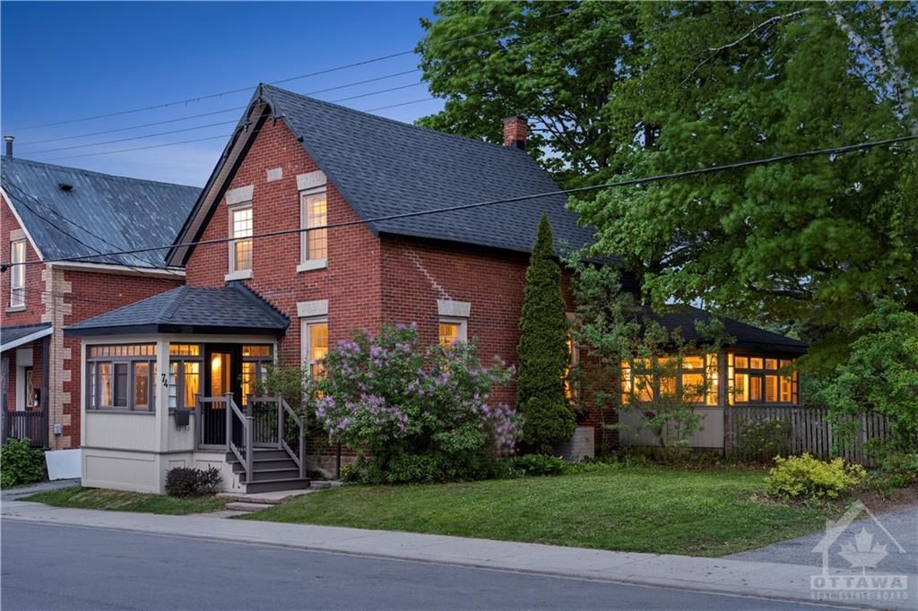 74 Herriott Street, Carleton Place, On K7c 2a7