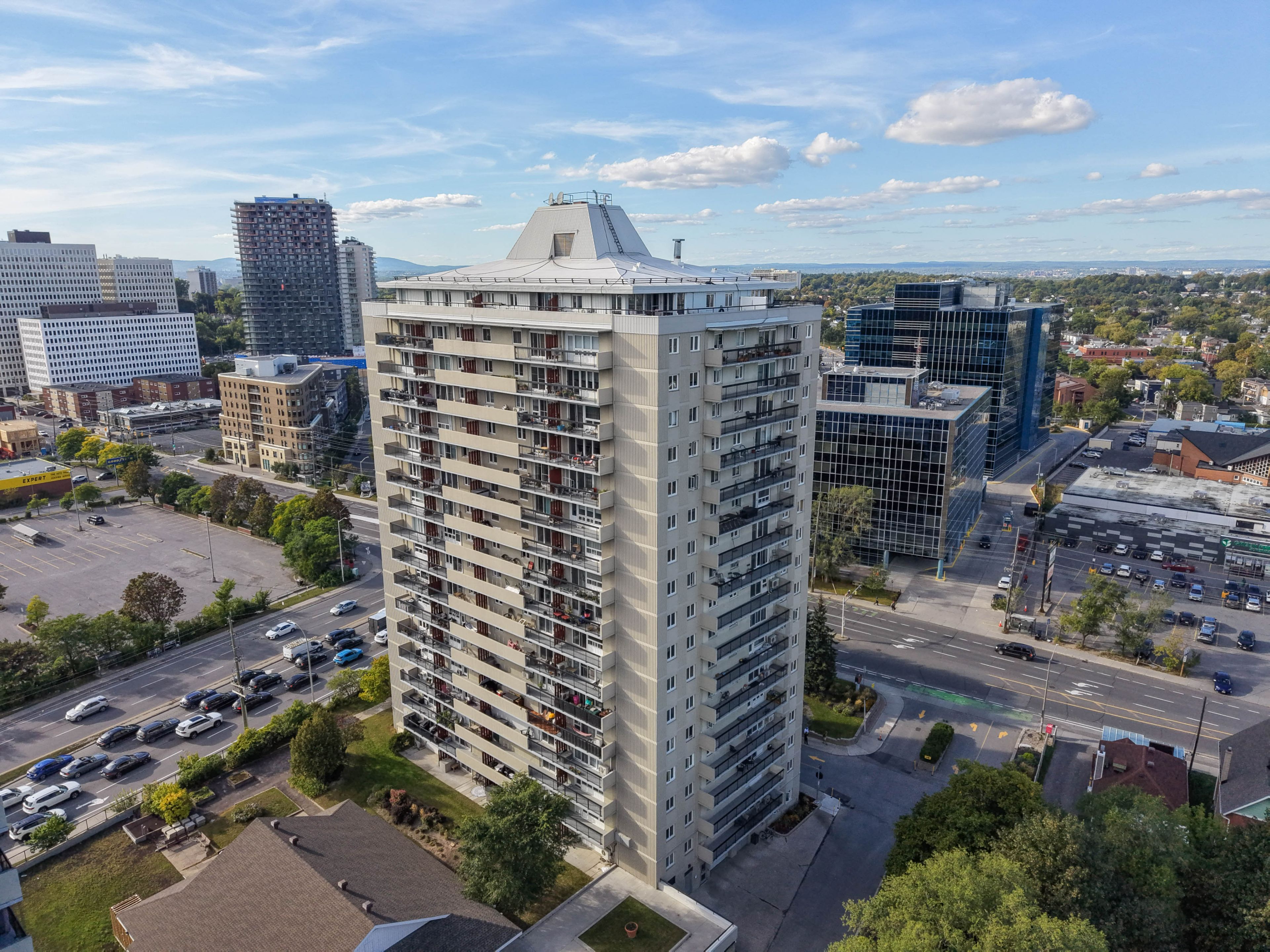 158 A Mcarthur Ave Avenue 510, Vanier And Kingsview Park, On K1l 7e7