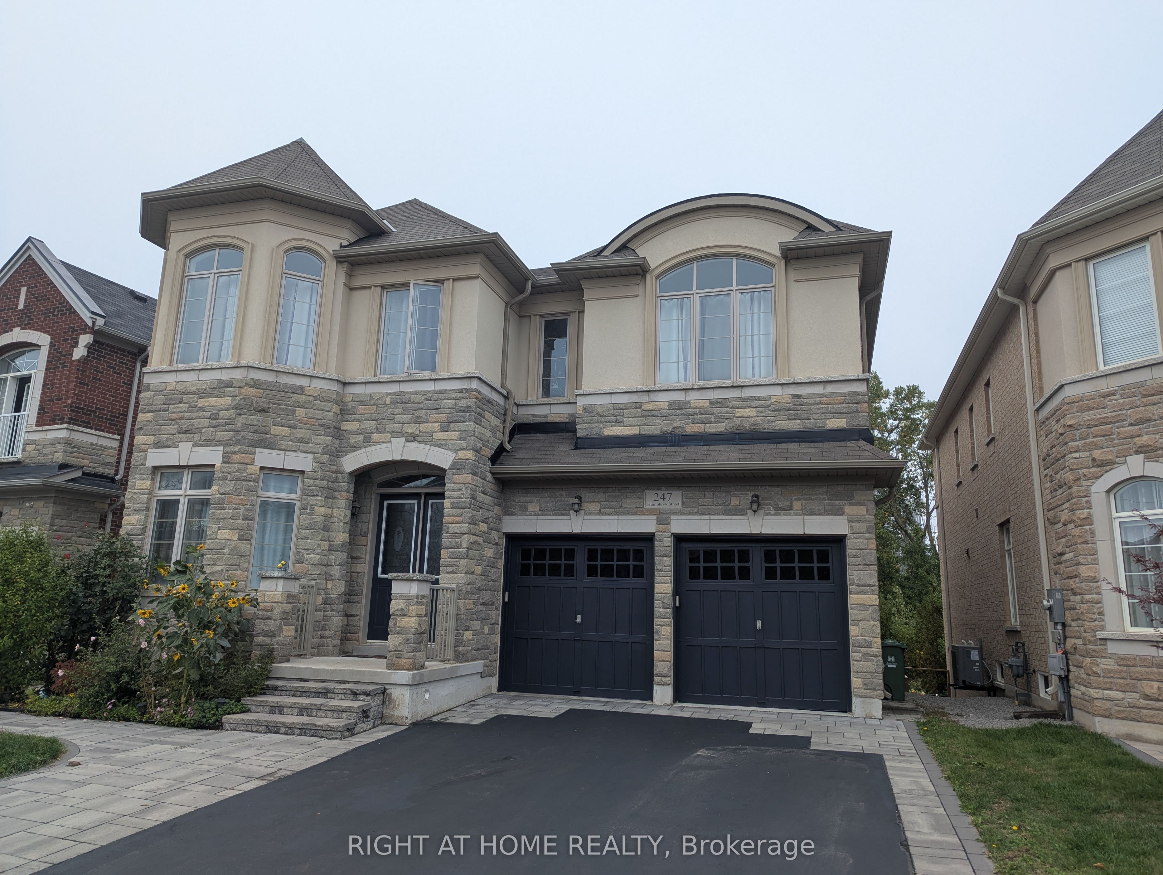 247 Humphrey Street, Hamilton, On L8b 1x4
