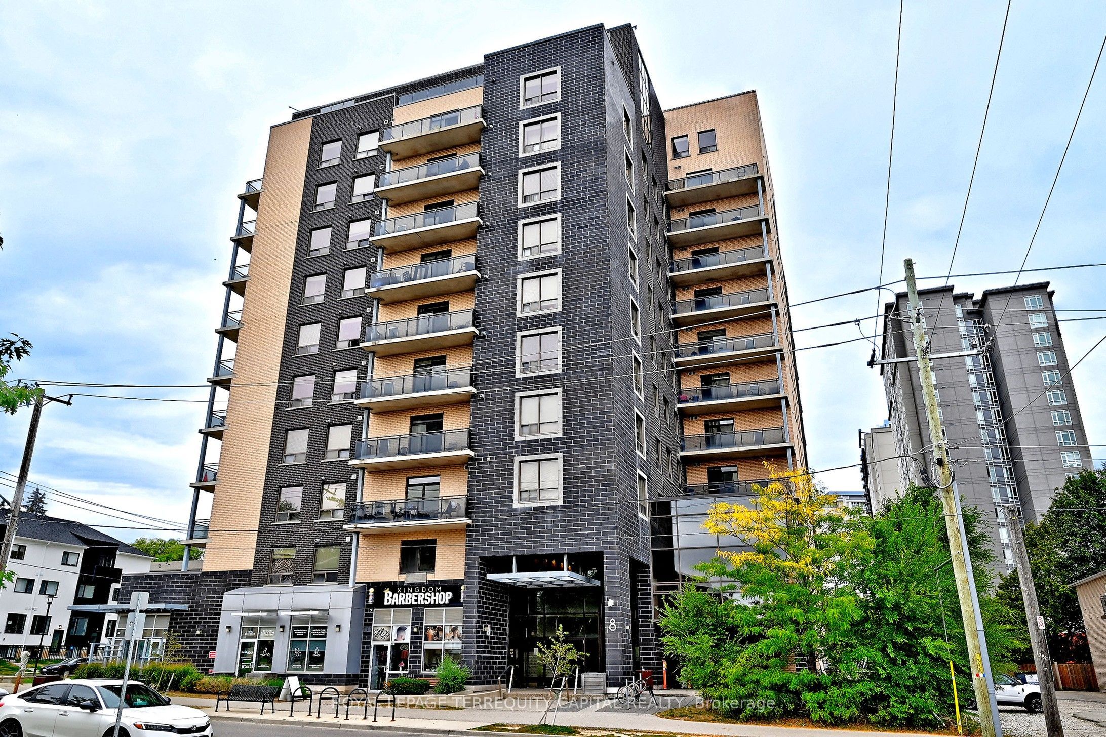 8 Hickory Street 803, Waterloo, On N2l 3h6