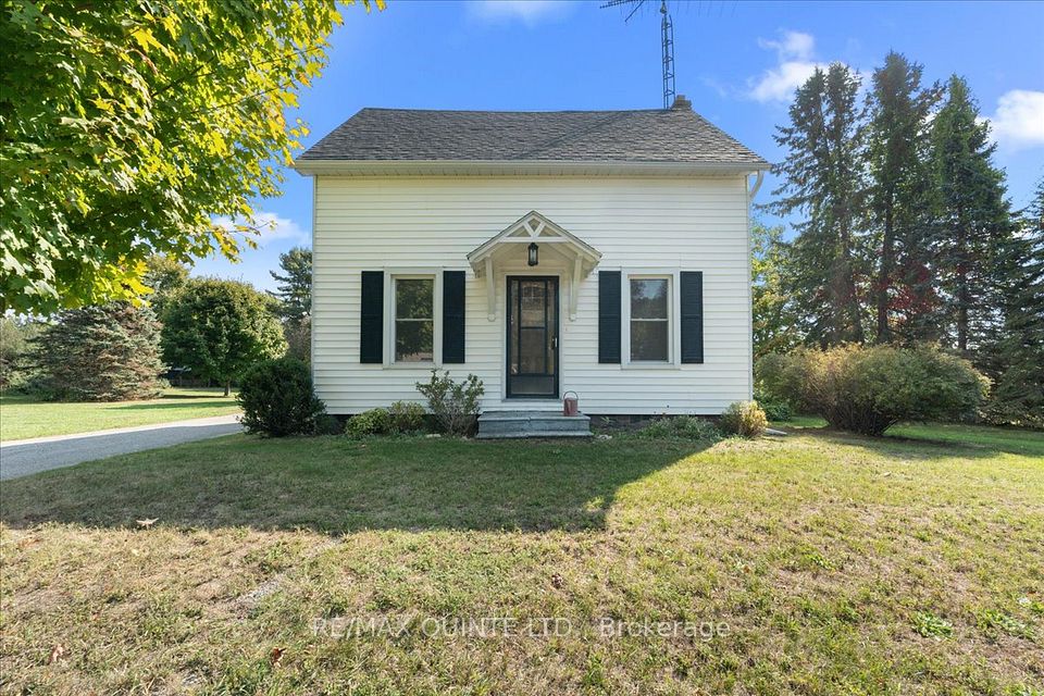 1501 County Road 12 Road, Prince Edward County, On K0k 2t0