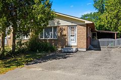 17 Edgemere Crescent, London South, On N5z 4m6