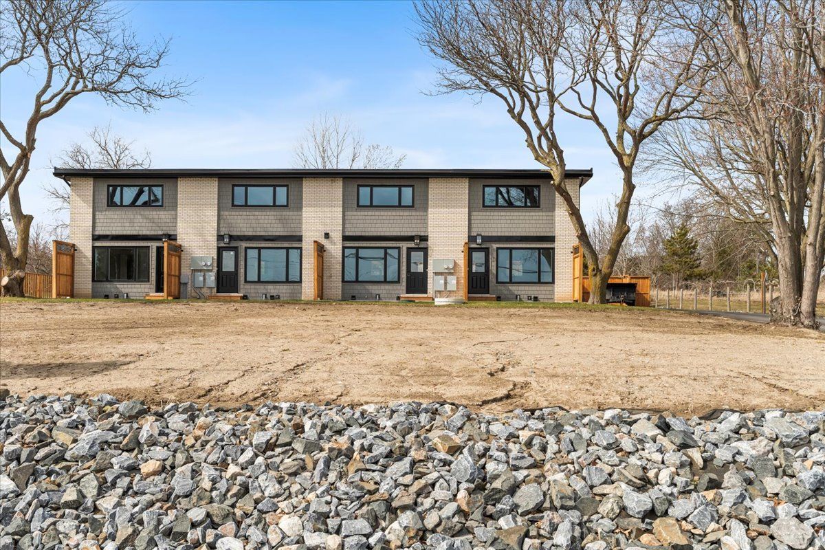 865 Old 2 Highway B, Quinte West, On K9v 5p5