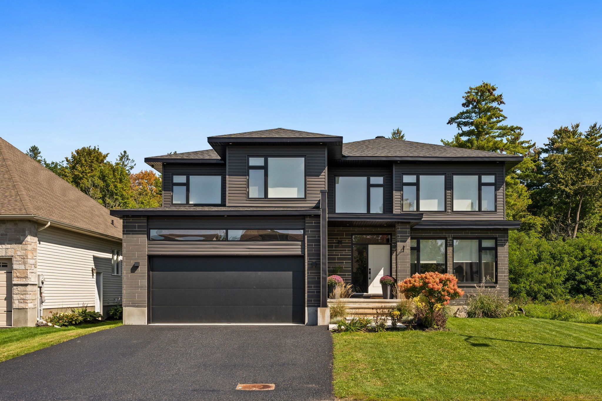 195 Charlies Lane, Carp - Huntley Ward, On K0a 1l0