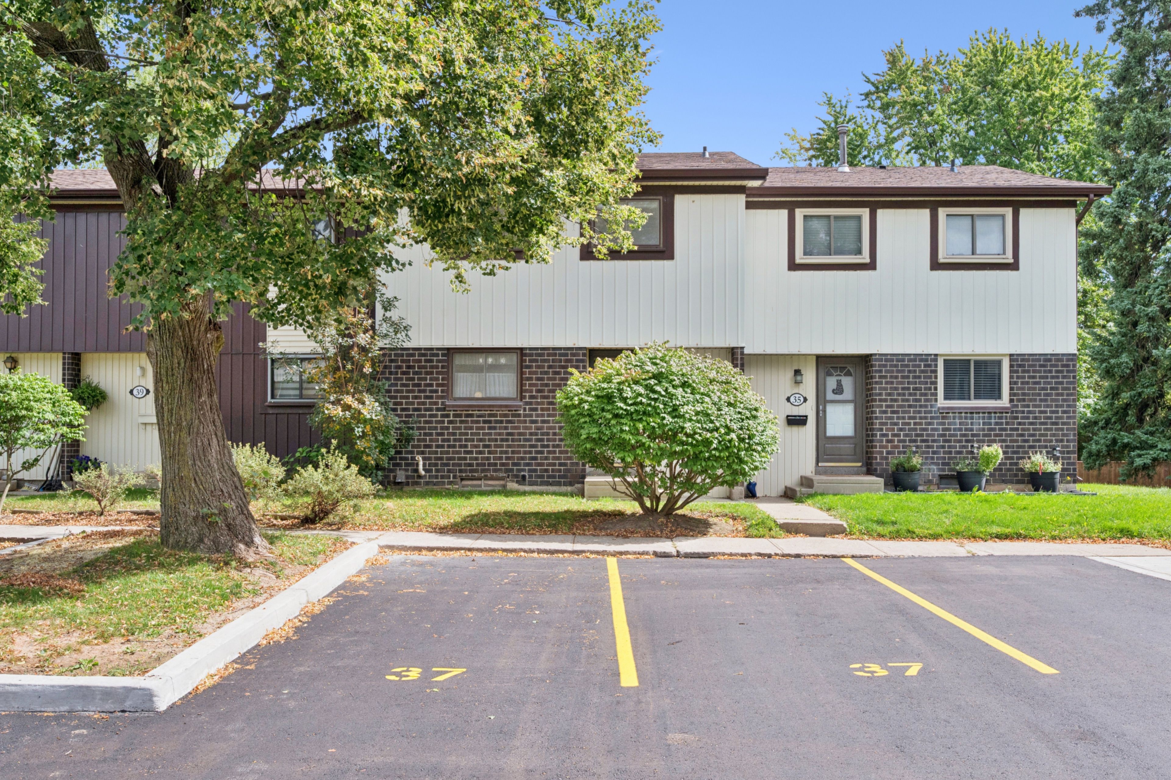 45 Marksam Road 37, Guelph, On N1h 6y9