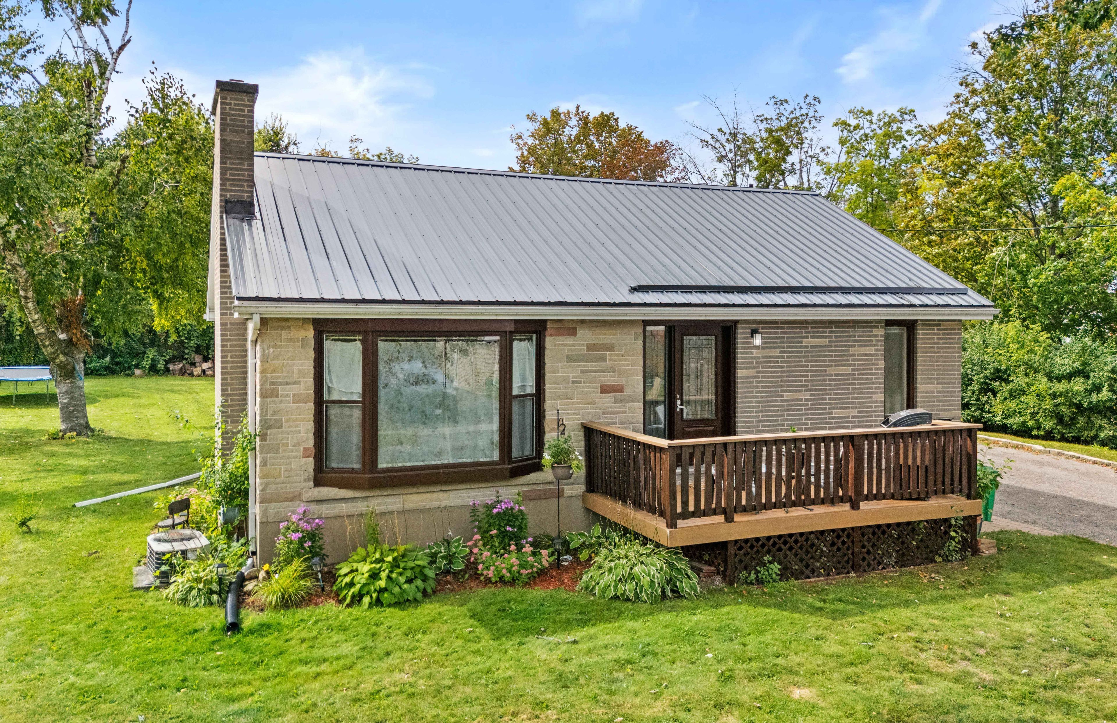 917 Webber Avenue, Peterborough, On K9j 5x9
