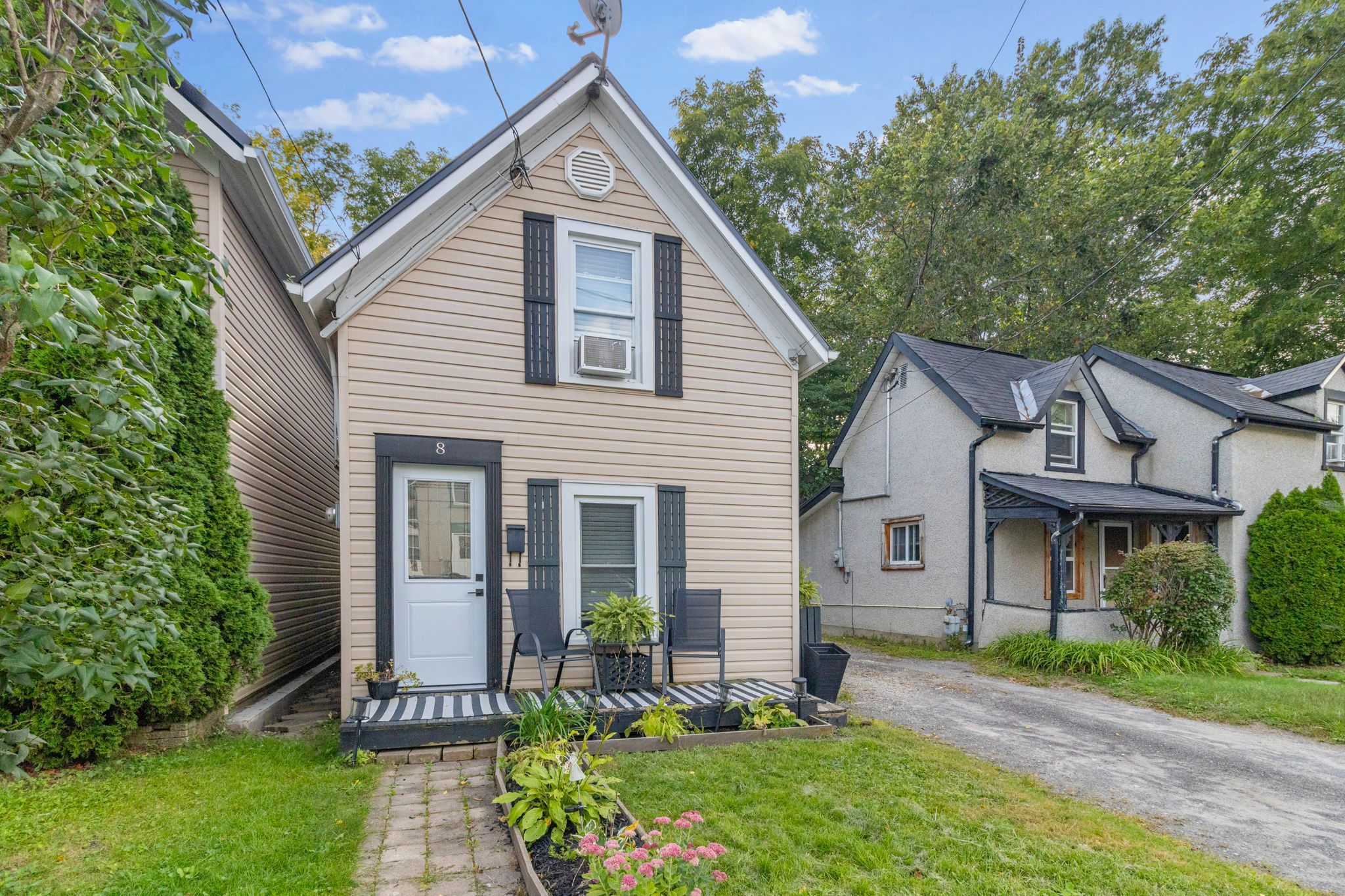 8 Elm Street, Brockville, On K6v 5m6