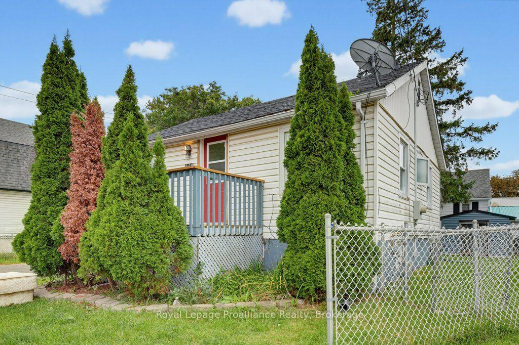 106 Yeomans Street, Belleville, On K8p 3x7