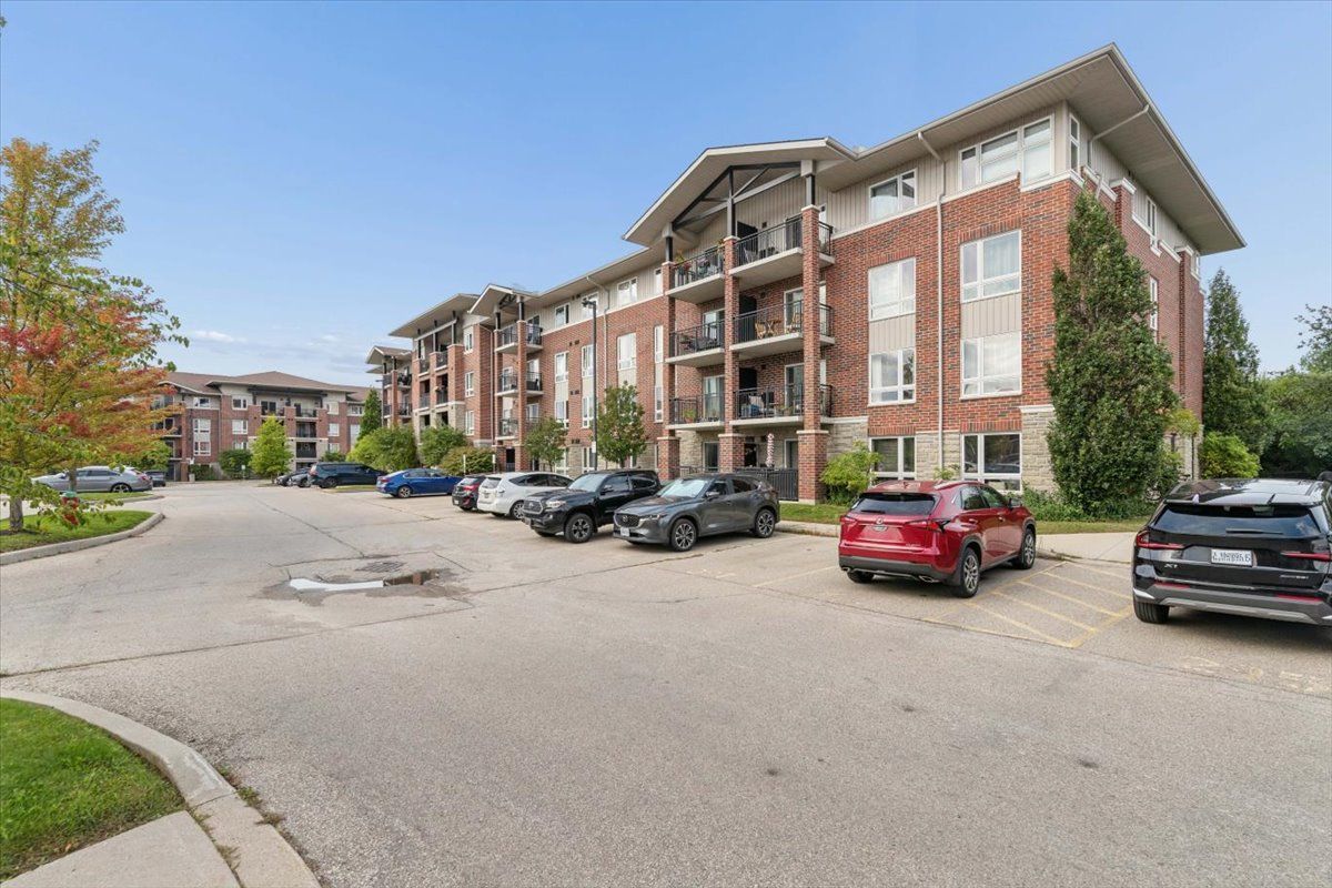 41 Goodwin Drive 202, Guelph, On N1l 0e7