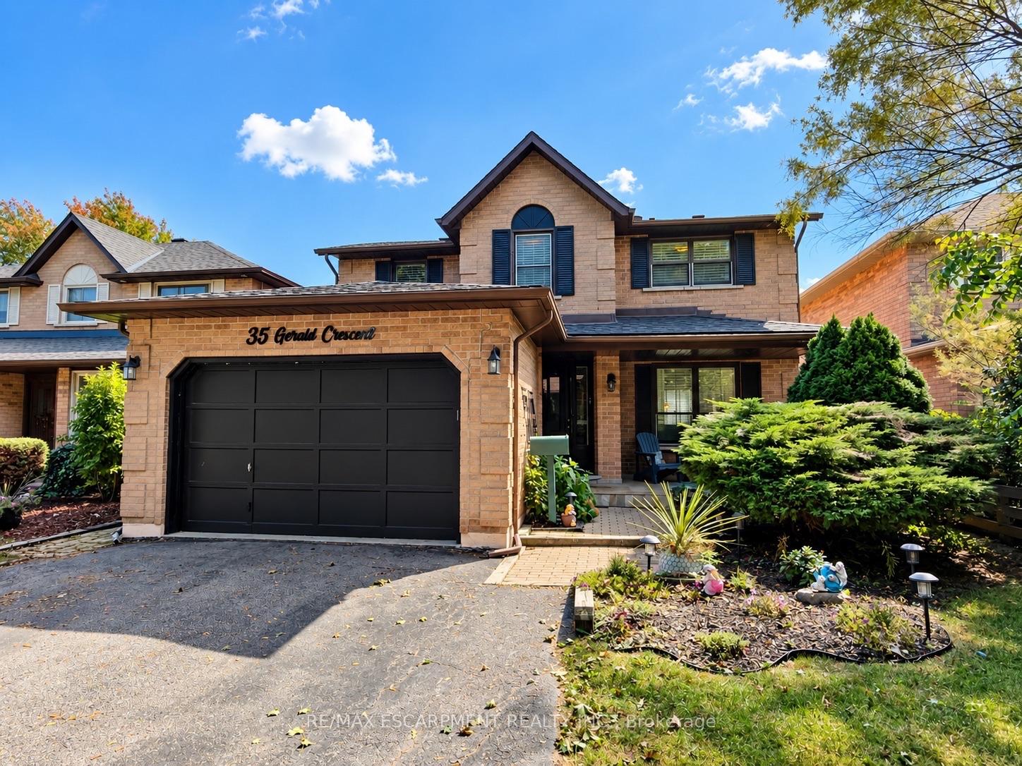 35 Gerald Crescent, Hamilton, On L8j 2j7