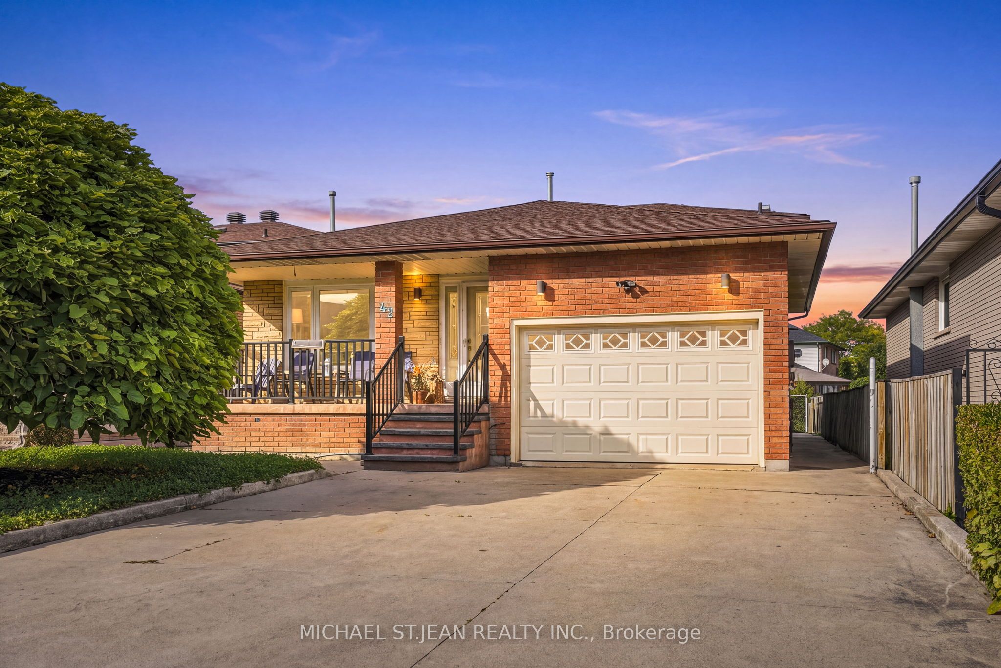 42 Lasila Court, Hamilton, On L9c 7b6