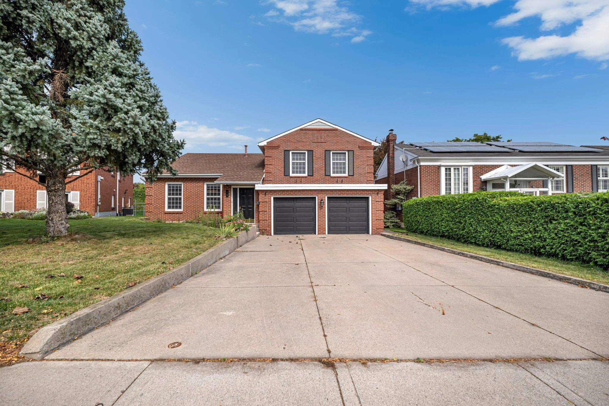 38 Leclaire Street, Hamilton, On L9c 5x3