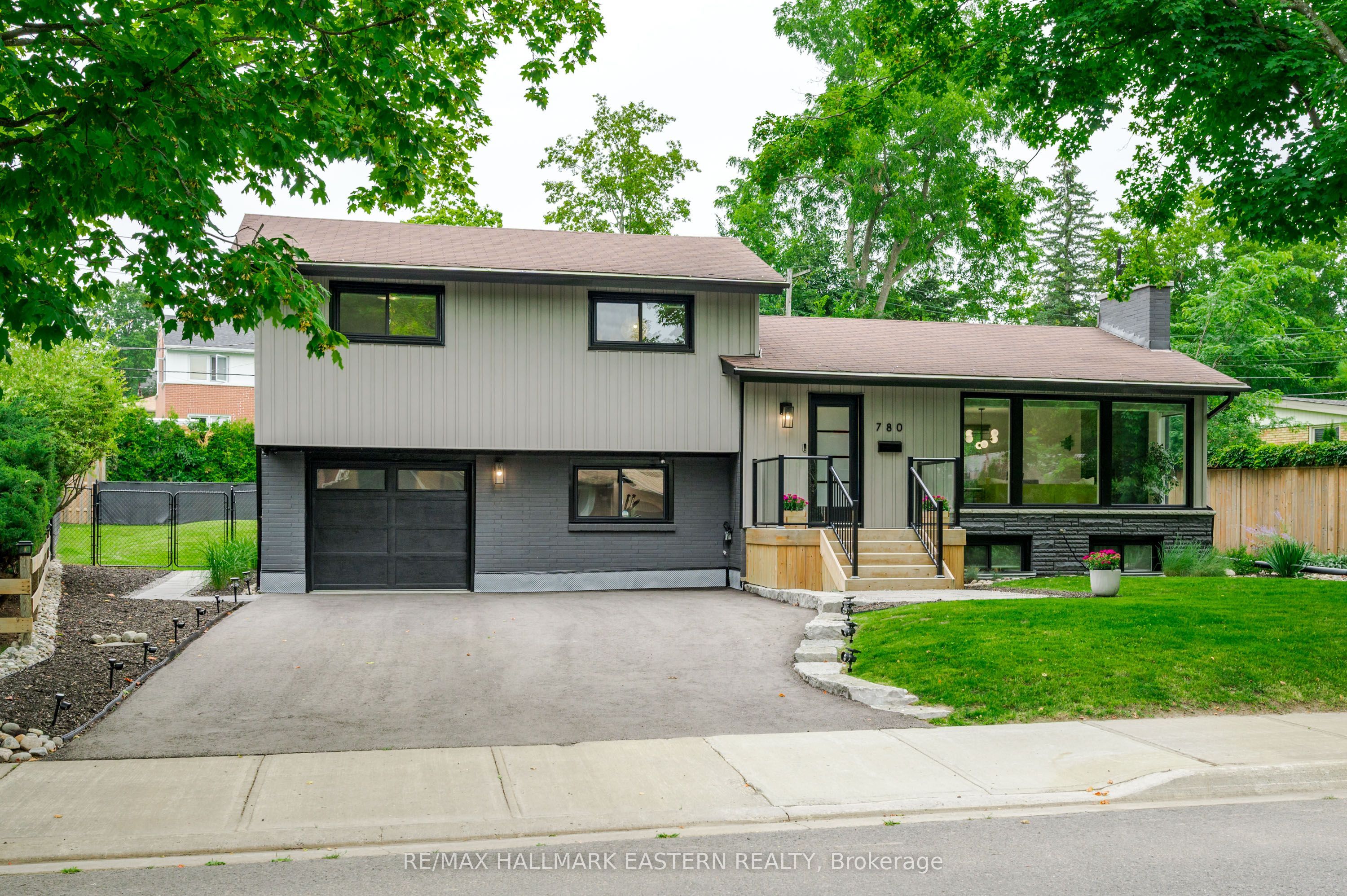 780 Hopkins Avenue, Peterborough, On K9j 4y8