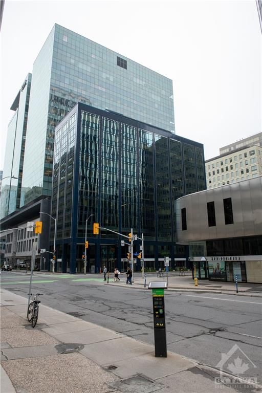 251 Laurier Avenue W 600, Ottawa Centre, On K1p 5j6